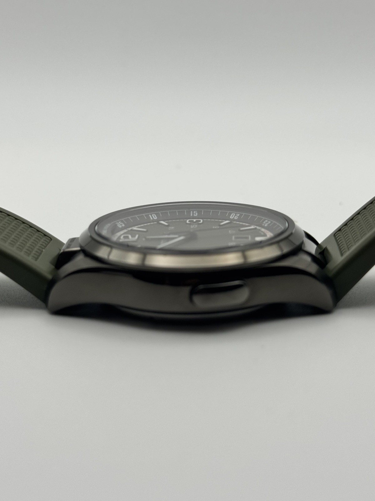 Victorinox Swiss Army 241664 Sapphire Glass, Quartz Movement, Night Vision