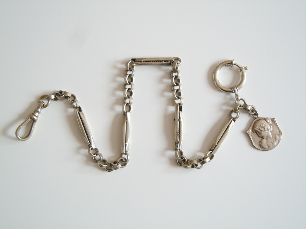 Vintage Watch Chain Pendant Female Portrait 31.8 G/35.5 Cm