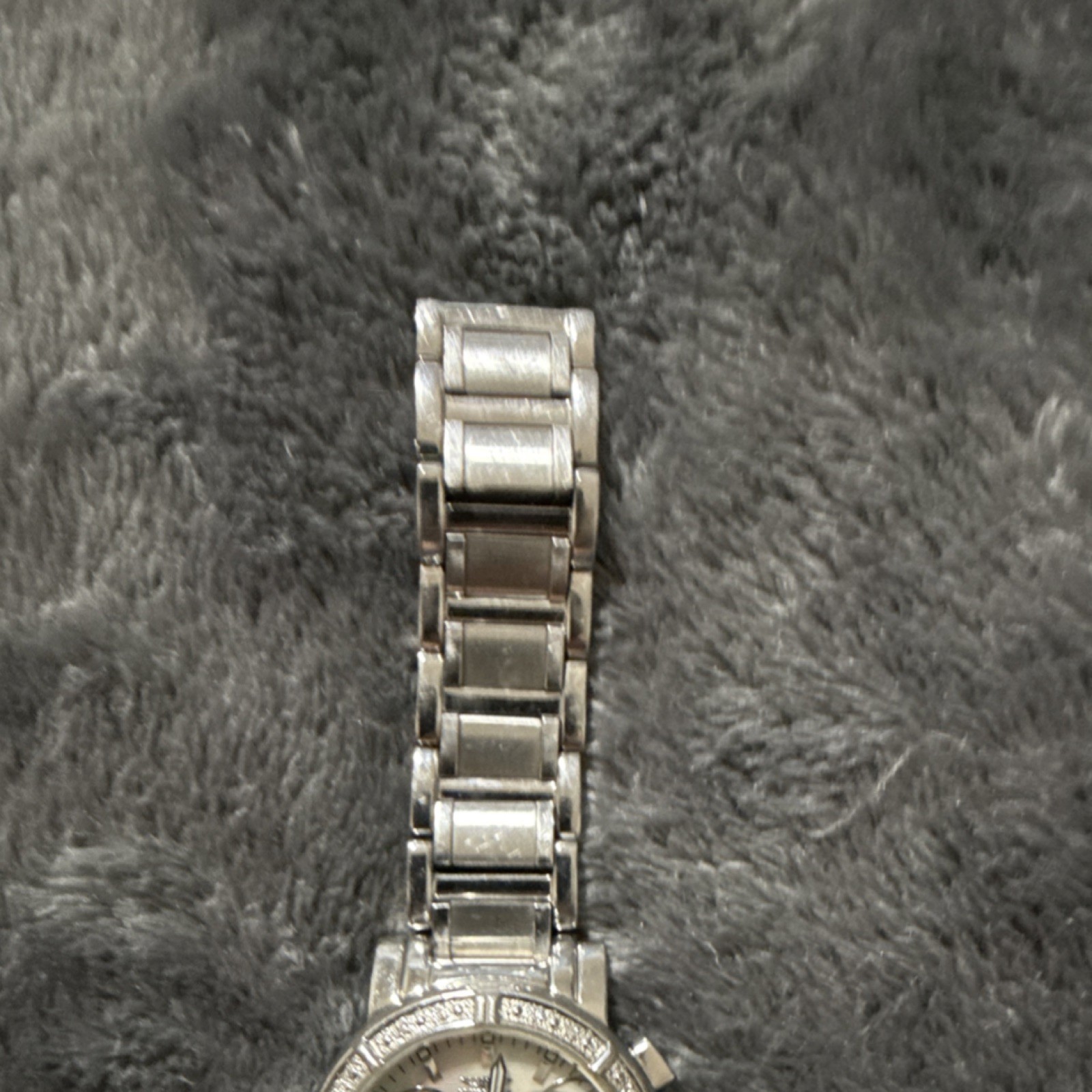 Invicta Men’s Quartz Analog Wristwatch Stainless Steel 100m Mother of Pearl Dial