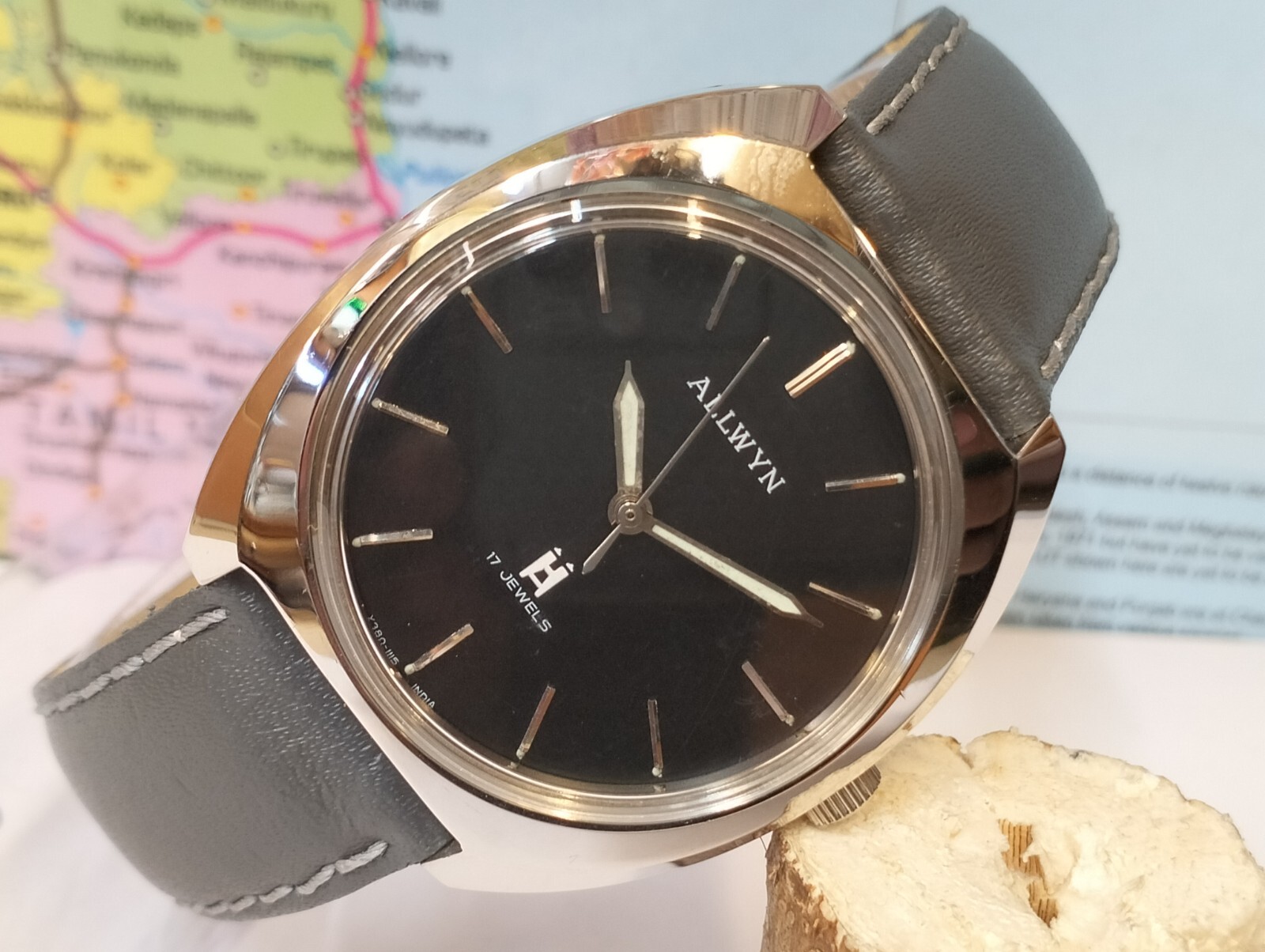 ALLWYN 17 JEWELS WINDING BLACK DIAL Y380-8150 INDIA MEN’S FULL WORKING MINT VTG.