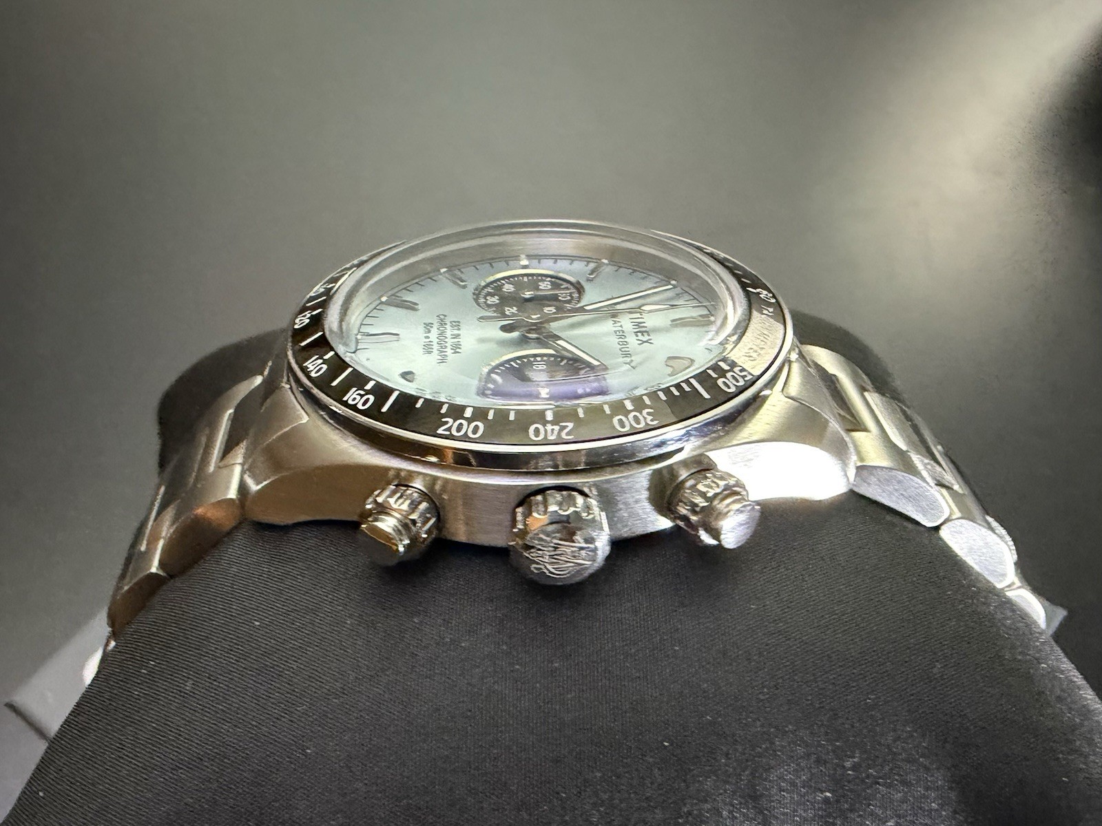 New Timex Mens Waterbury Heritage Chronograph TW2Y70500