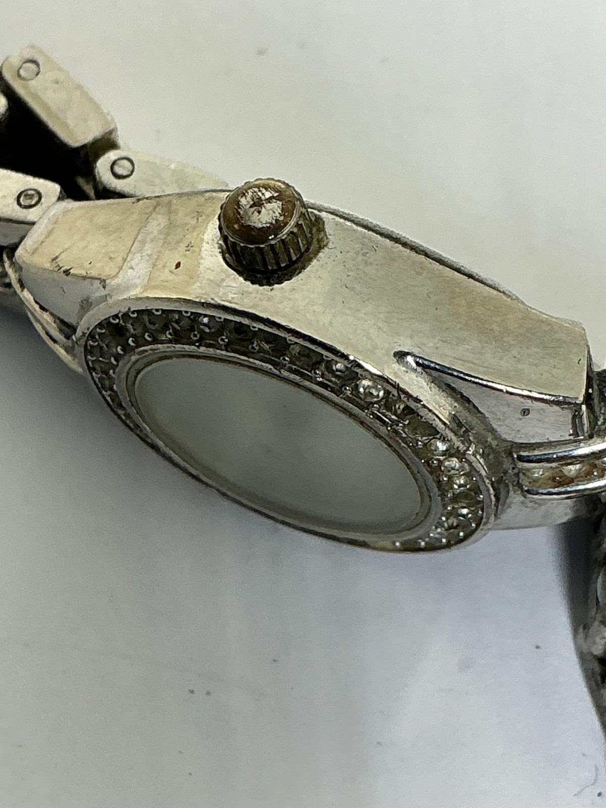 Womens Watch Silver Tone Crystal Bezel Rhinestone Bracelet Quartz LDC74830W