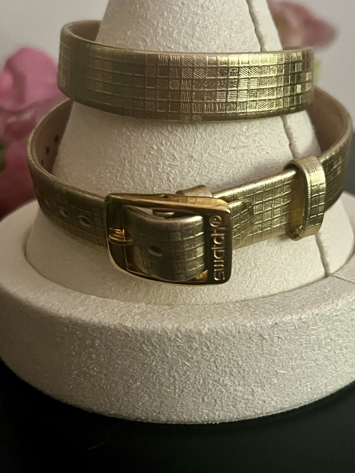 Swatch Dance Floor YSG135 Women’s Gold Tone Double Wrap Watch Needs Battery