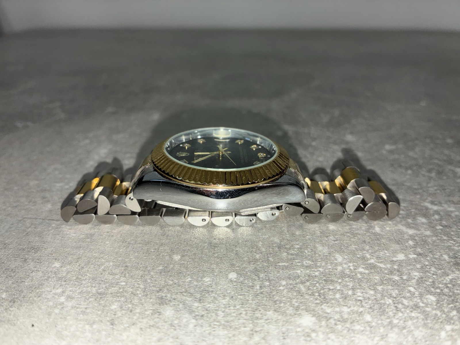 Rolex Datejust 36mm Two-Tone Fluted Bezel Black Diamond Dial Date Auto/FAKE!!!