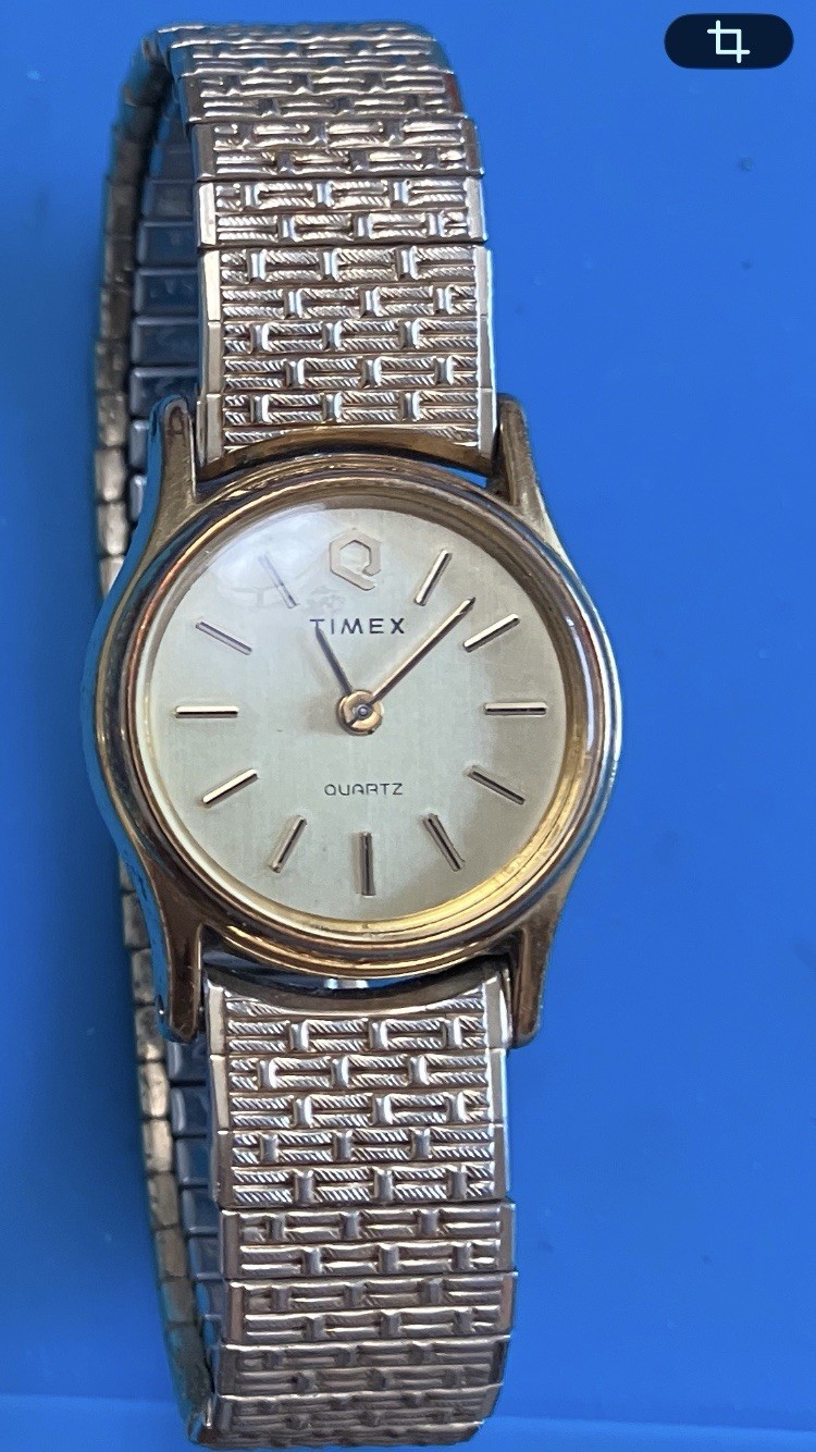 Timex Women’s Q Quartz Watches. For Parts Or Repair. Lot of 2