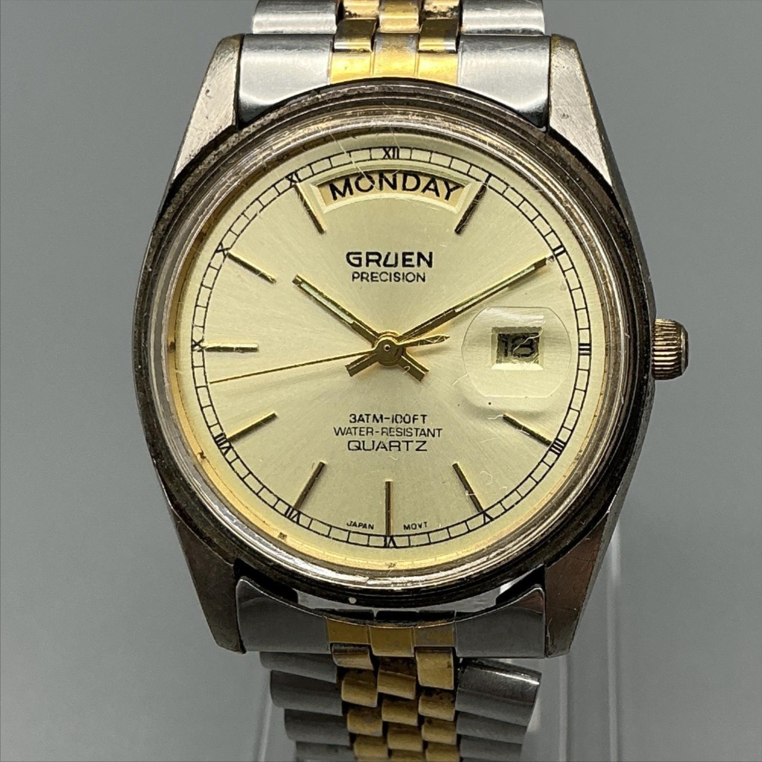 Vintage Gruen Mens Watch 32mm Champagne Dial Two Tone Day Date New Battery 6.75″