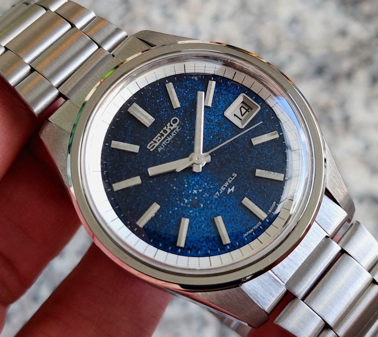 VINTAGE Seiko 7005-8060 Automatic Vintage Men’s Watch Unique Blue DIAL.