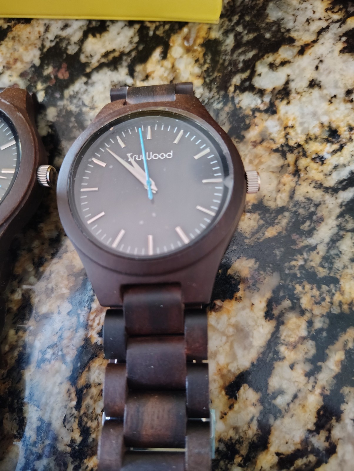 TruWood Men’s Wristwatch Brown/Beige Wood/Leather Analog Baton Indexes with Box