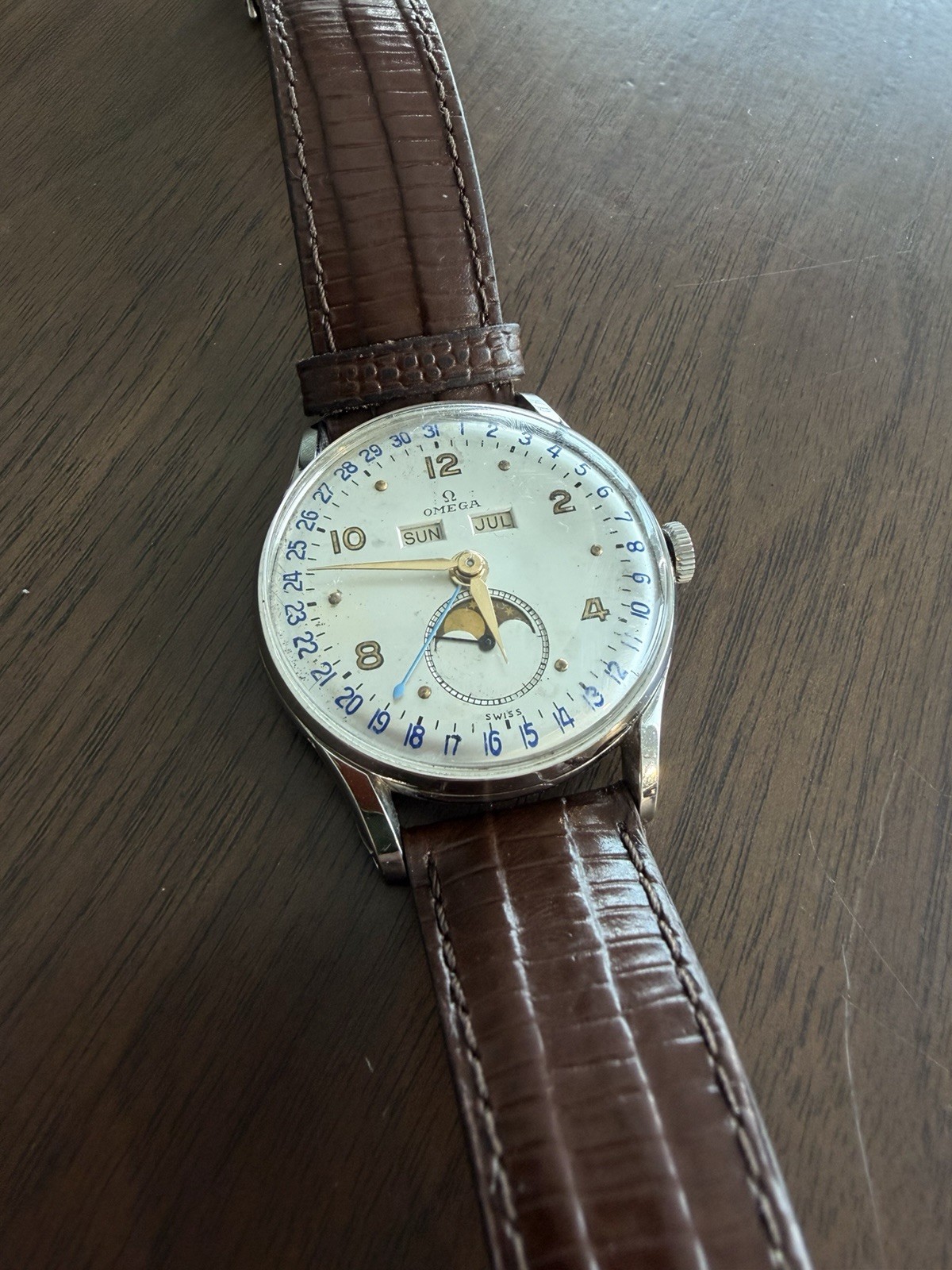Vintage Omega Cosmic Triple Date Moonphase- Ref. 2471