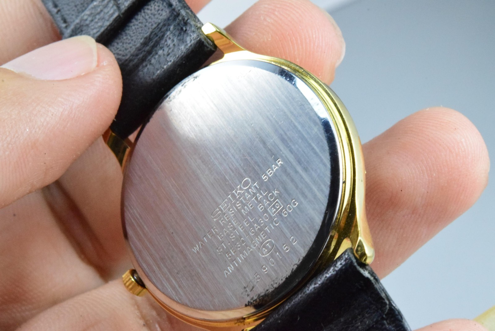 Vintage watch Seiko Spirit 5E32-6A3A Yellow Men Quartz Round 35mm