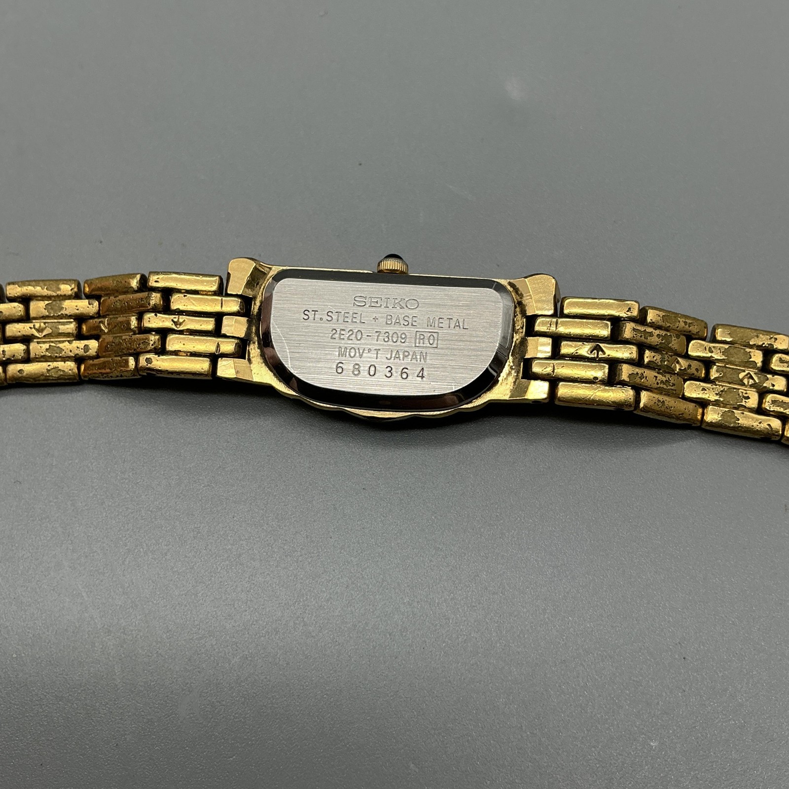 Vintage Seiko Womens Watch 14mm Half Moon Diamond 2E20-7309 New Battery 7.5″