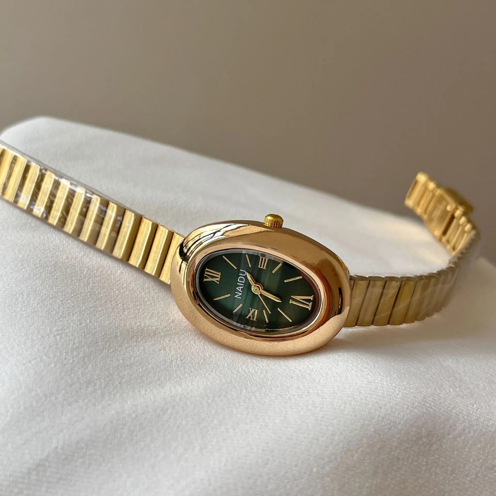 2025 New Oval Beautiful Ladies Watches with Stainless Steel Strap for Girl