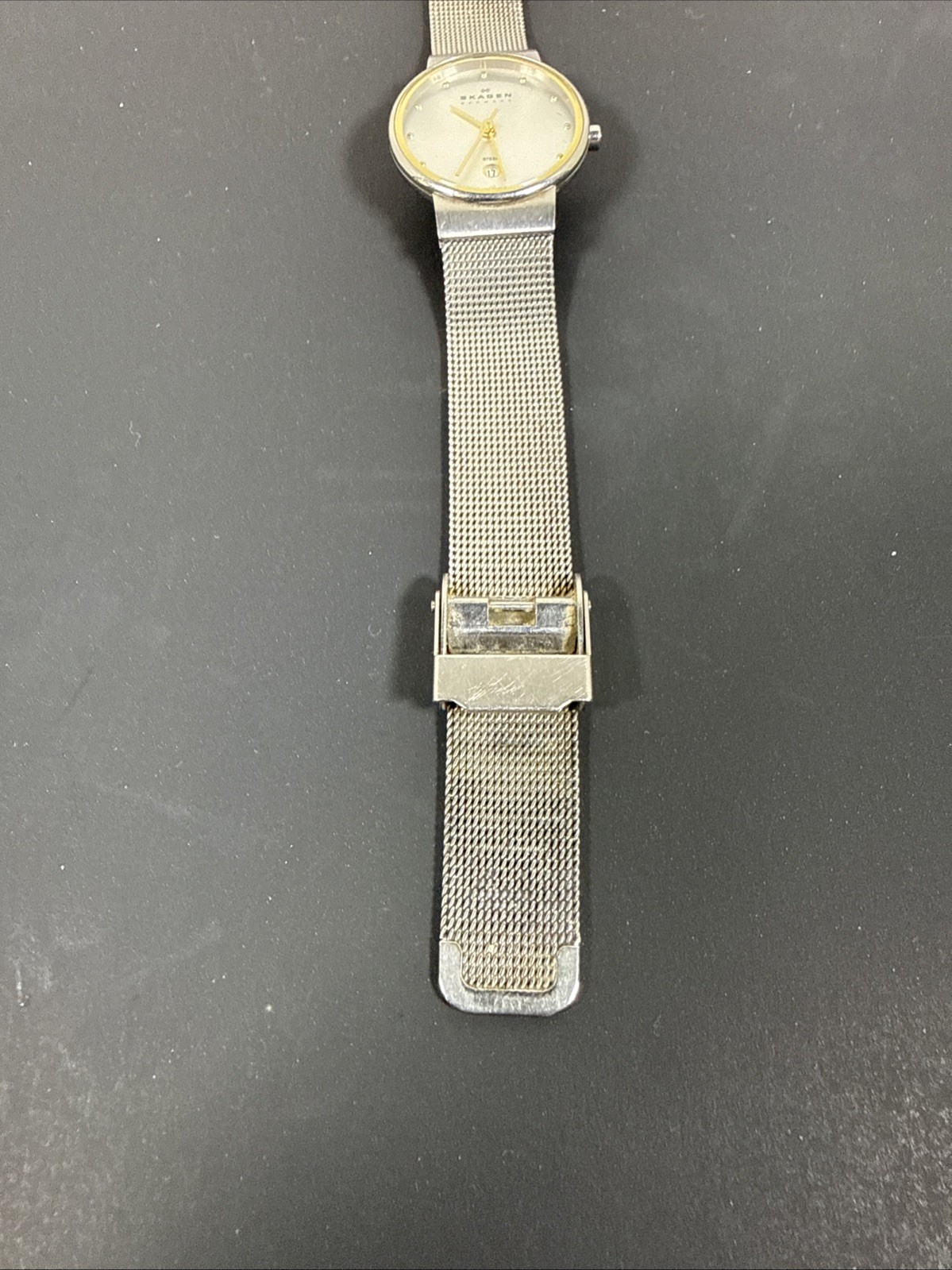 Skagen Womens Quartz Watch 355SGSC Mesh Band Silver Dial Date Needs Battery