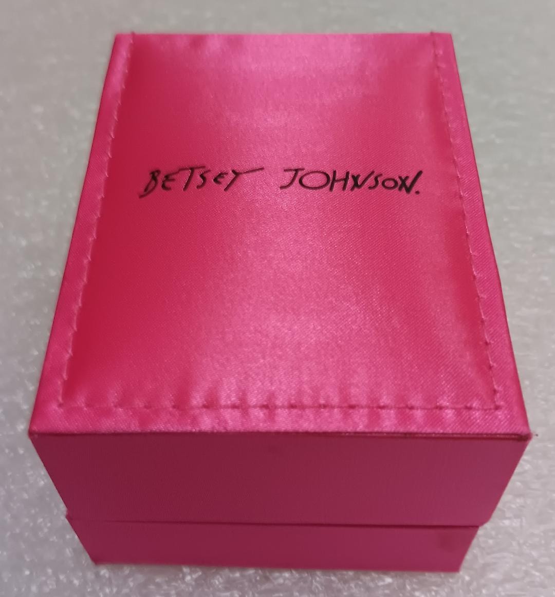 Betsey Johnson Women’s BJ4011 Fashion Hanging Stones Silver-tone Bracelet Watch!
