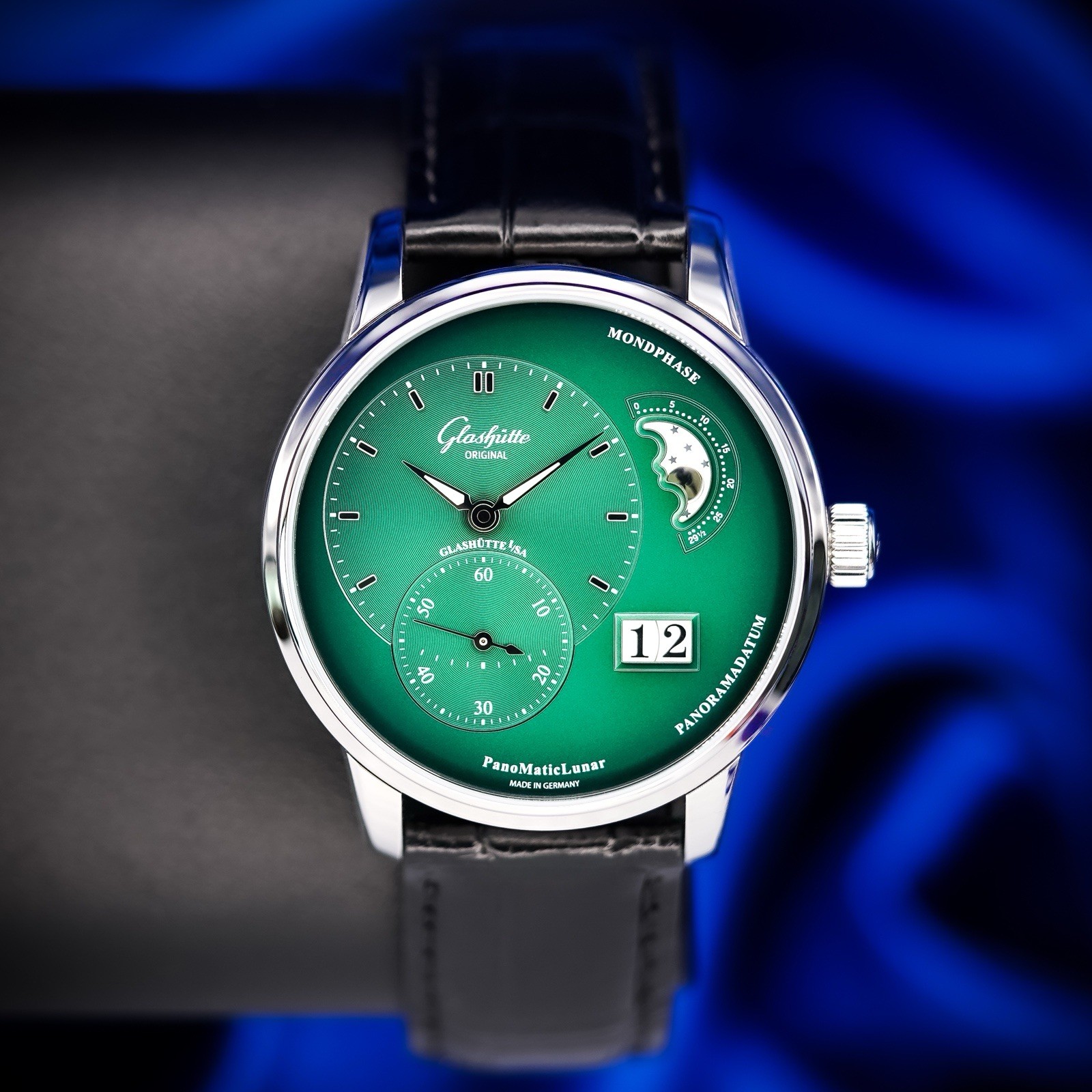 Glashütte Original PanoMaticLunar 1-90-02-13-32-31 40mm Steel Green Box Papers