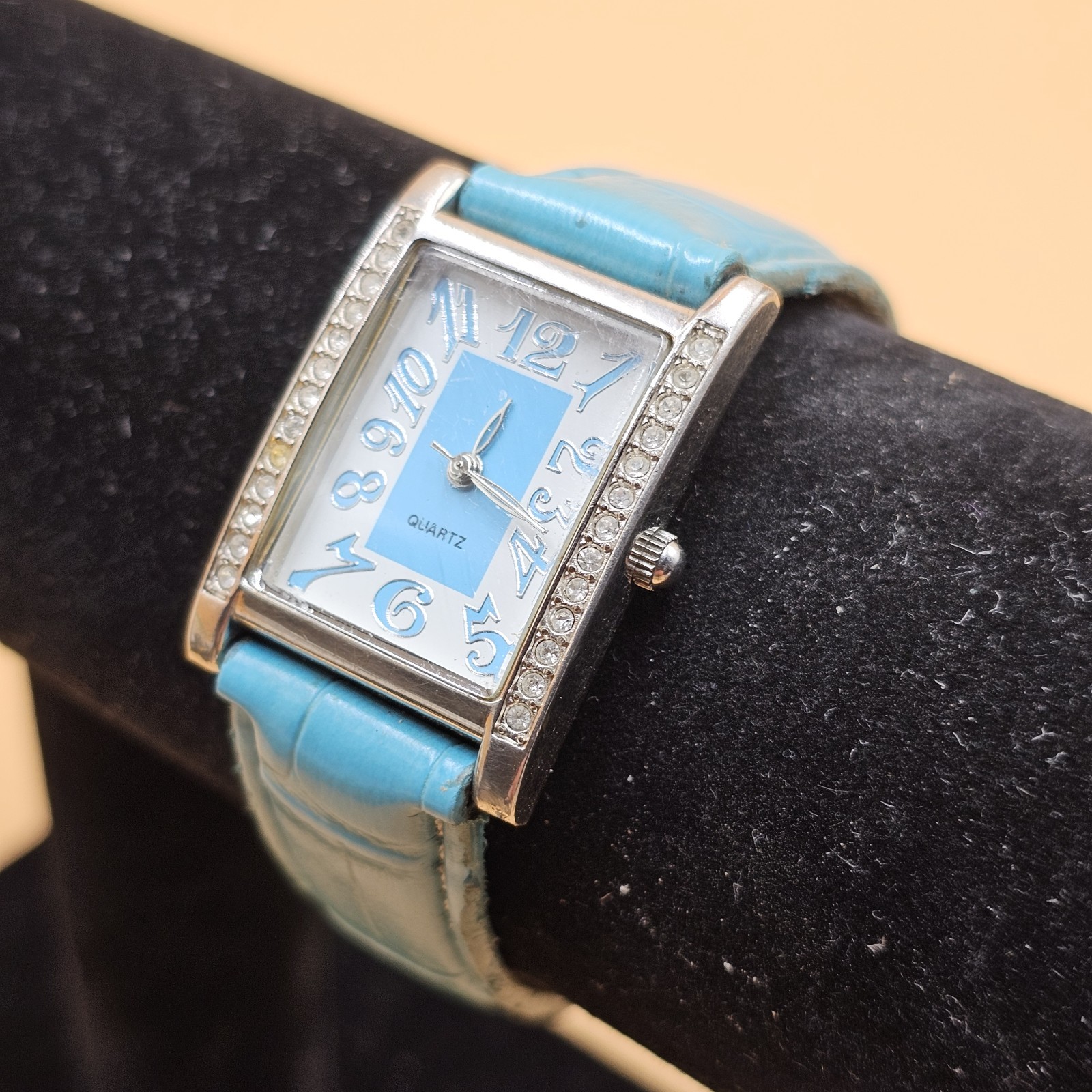Vintage Ladies Fashion Rhinestone Tank Watch Faux Leather Band New Battery