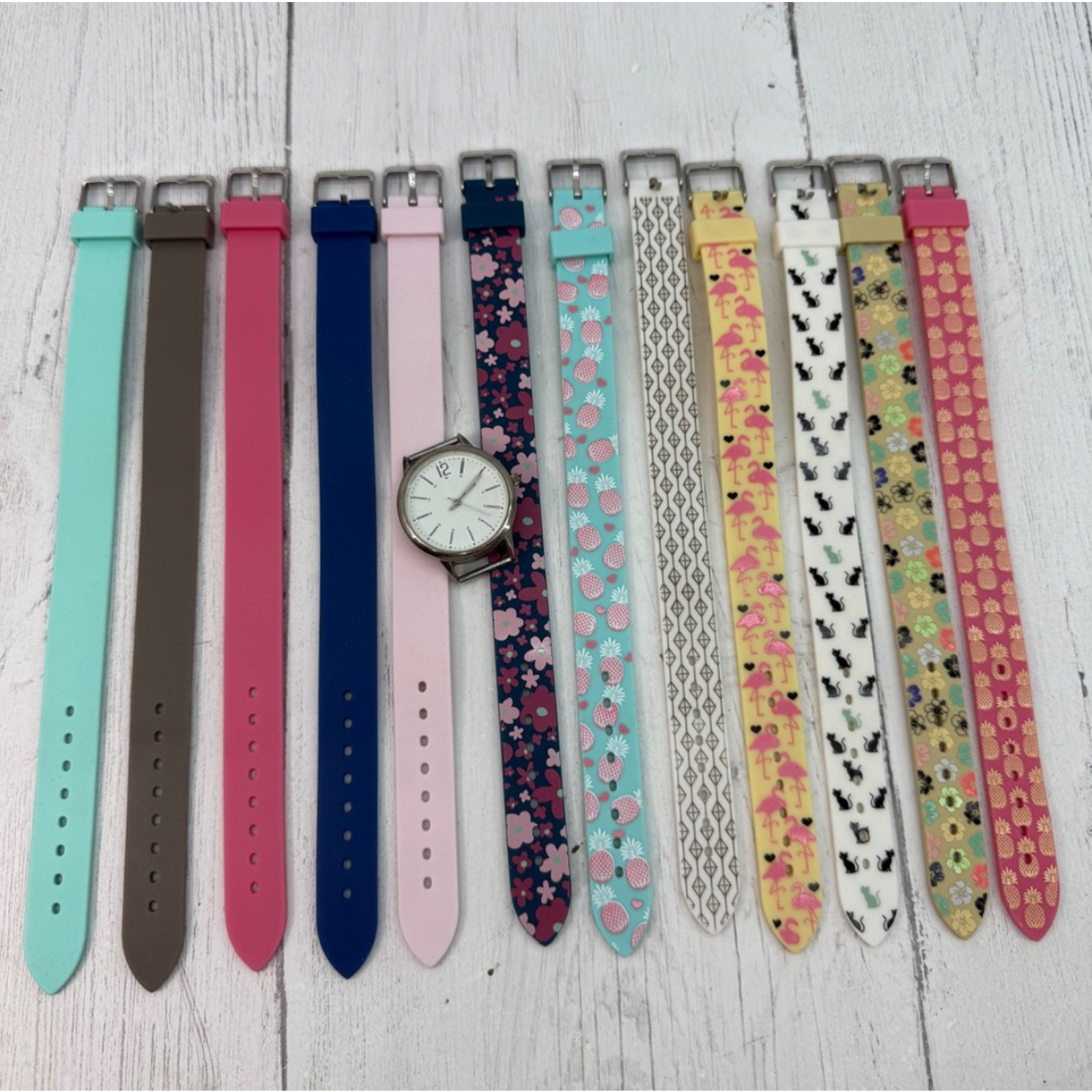 Watch 12 Interchangeable Silicone Rubber Bands NEW BATTERY Blue Pink Beach Cats