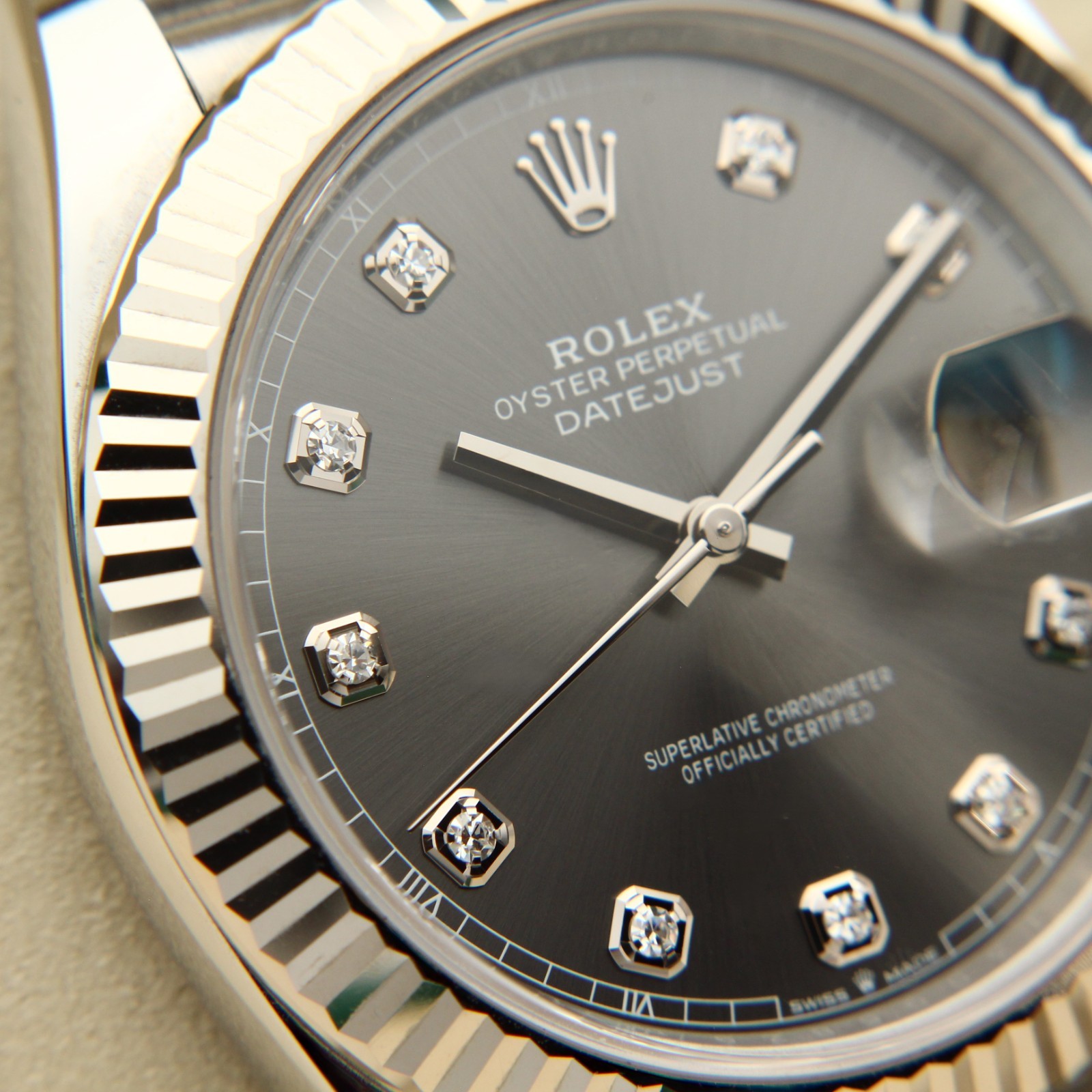 Rolex Datejust 41 Rhodium Diamond Dial Jubilee Bracelet Full set 126334