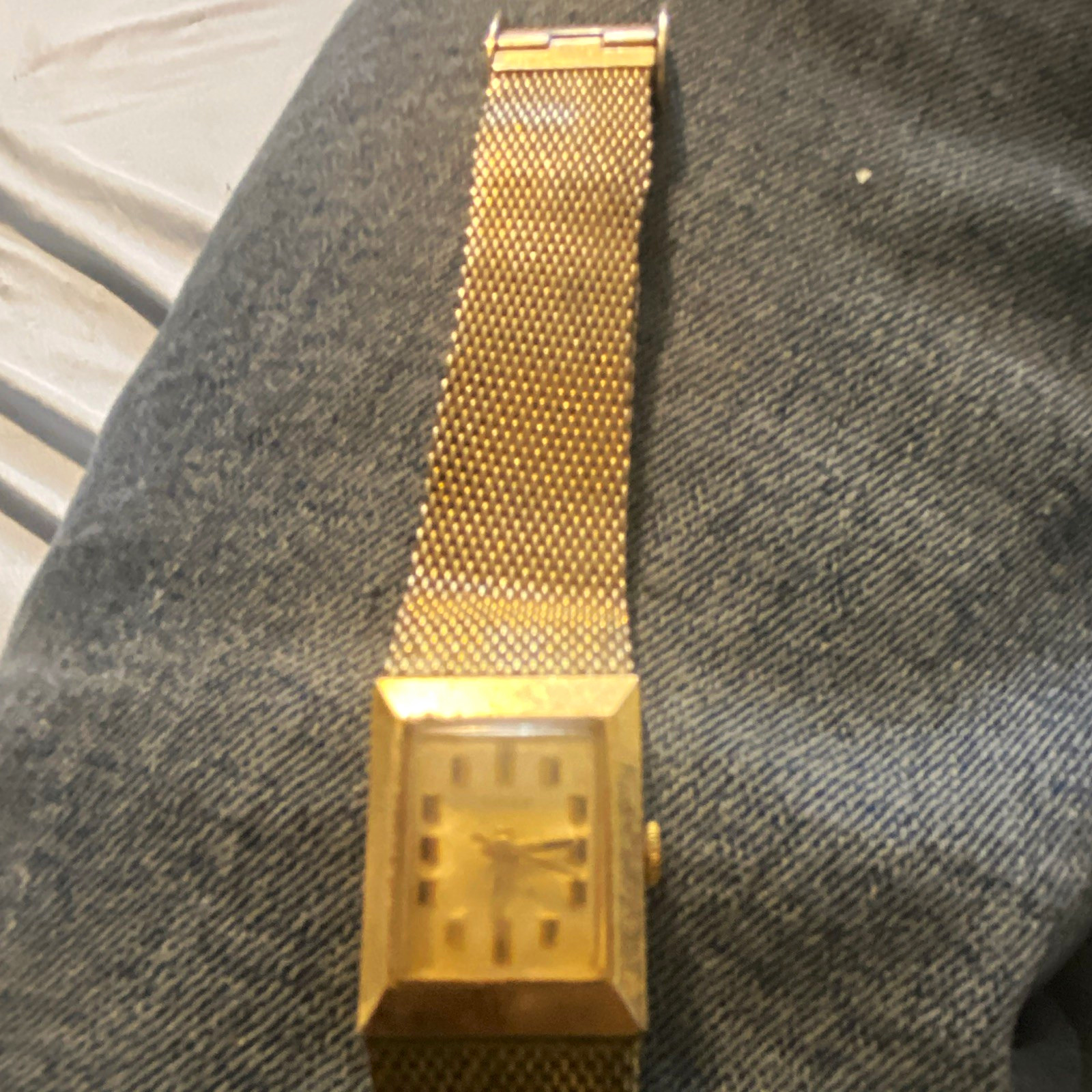 Rectangular Gold Tone Analog Wristwatch Gold Metal Mesh Bracelet Stick Index