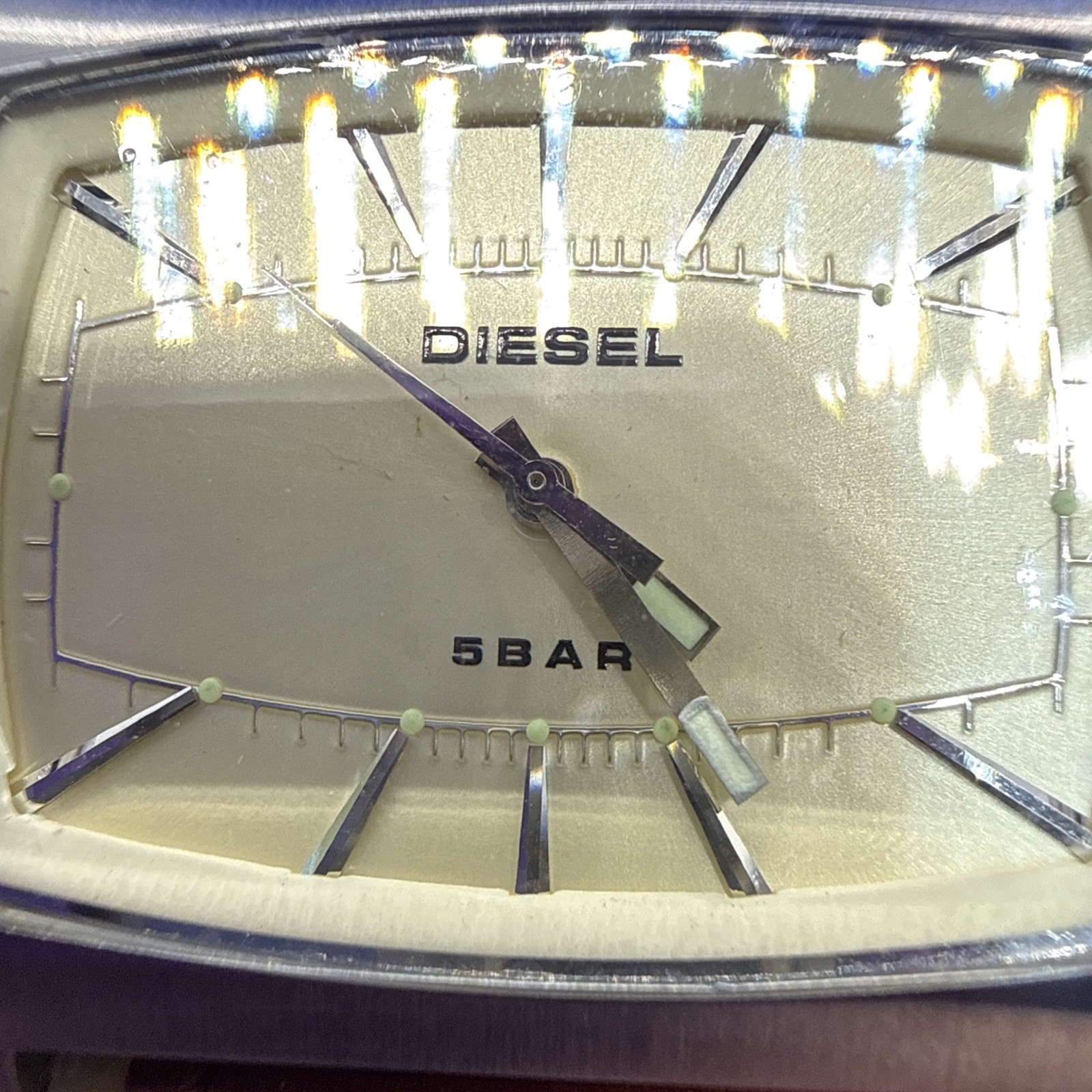 Diesel DZ-2085 Mens Watch 44mm Off White Dial New Leather Strap New Battery