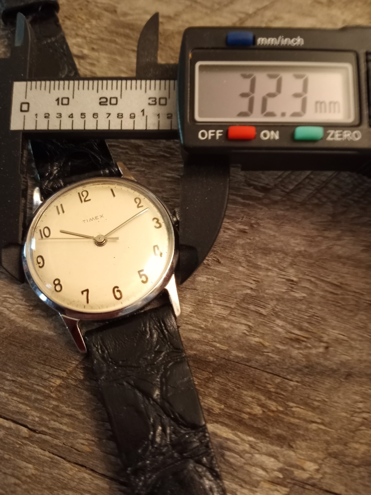 Vintage 1967 Timex Mercury Men’s Dress Watch PRISTINE SERVICED