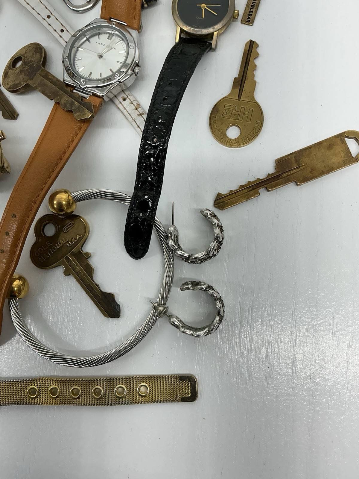 Women’s Mixed Lot Quartz Analog Wristwatches Leather & Metal Bands 12-Hour Dial