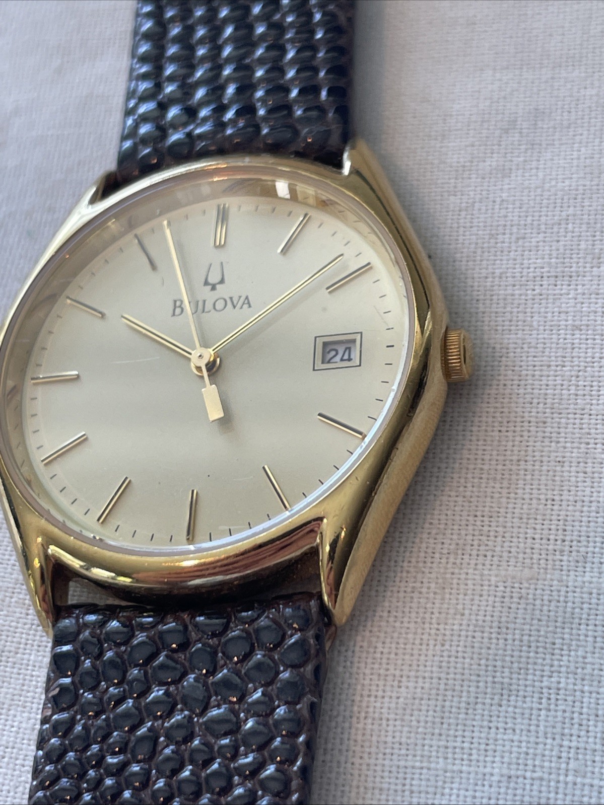 Vintage A3 Gold Bulova 97B43 Date 33mn Dress Watch Running with New Battery