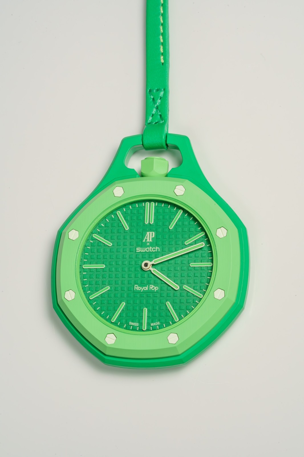 Royal Pop Green Eight AP X SWATCH SSX03G100N