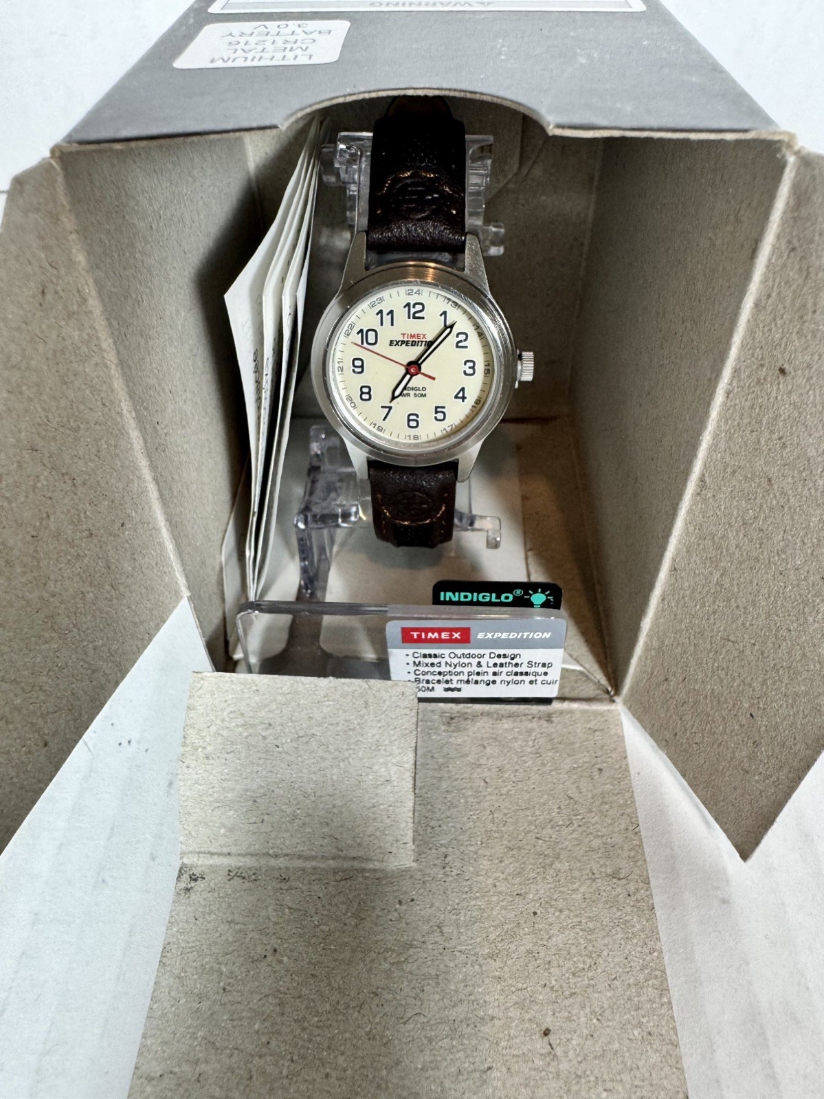 Timex T411819J Women’s Expedition Brown Leather Watch, Indiglo, 50 Meter WR⌚