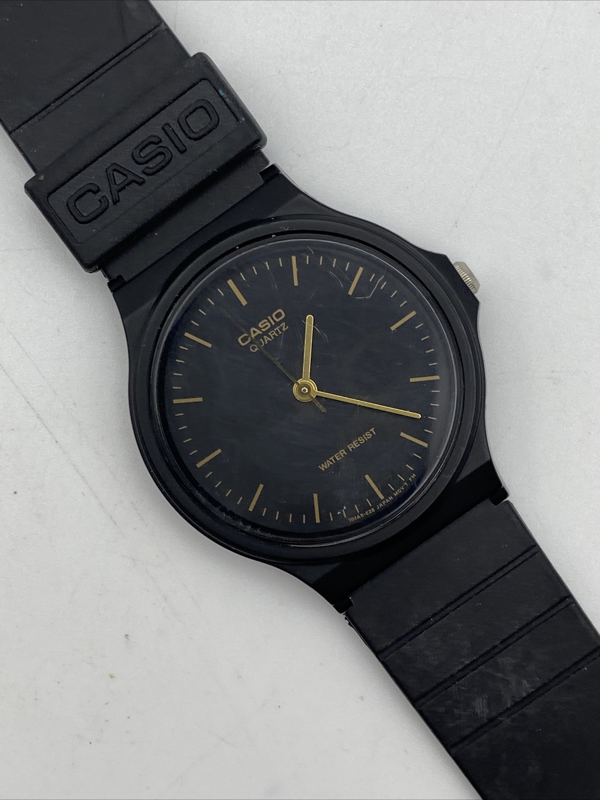 Casio 1330 MQ-24 Mens Watch 35mm Gold Tone Black Dial Black Band New Battery