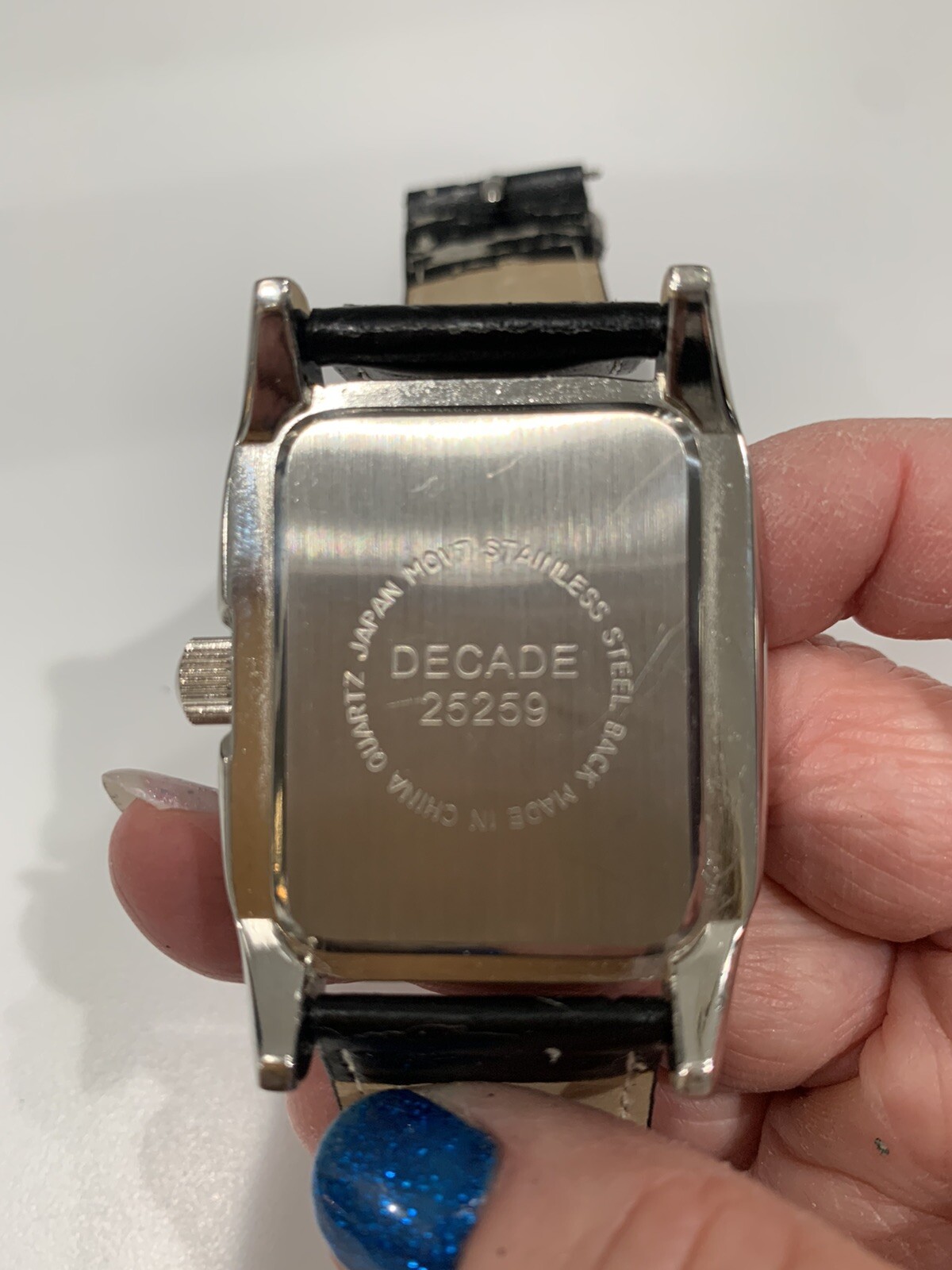 Decade Watch Quartz Silver Tone Dial Raised Crystal Black Leather Band Untested
