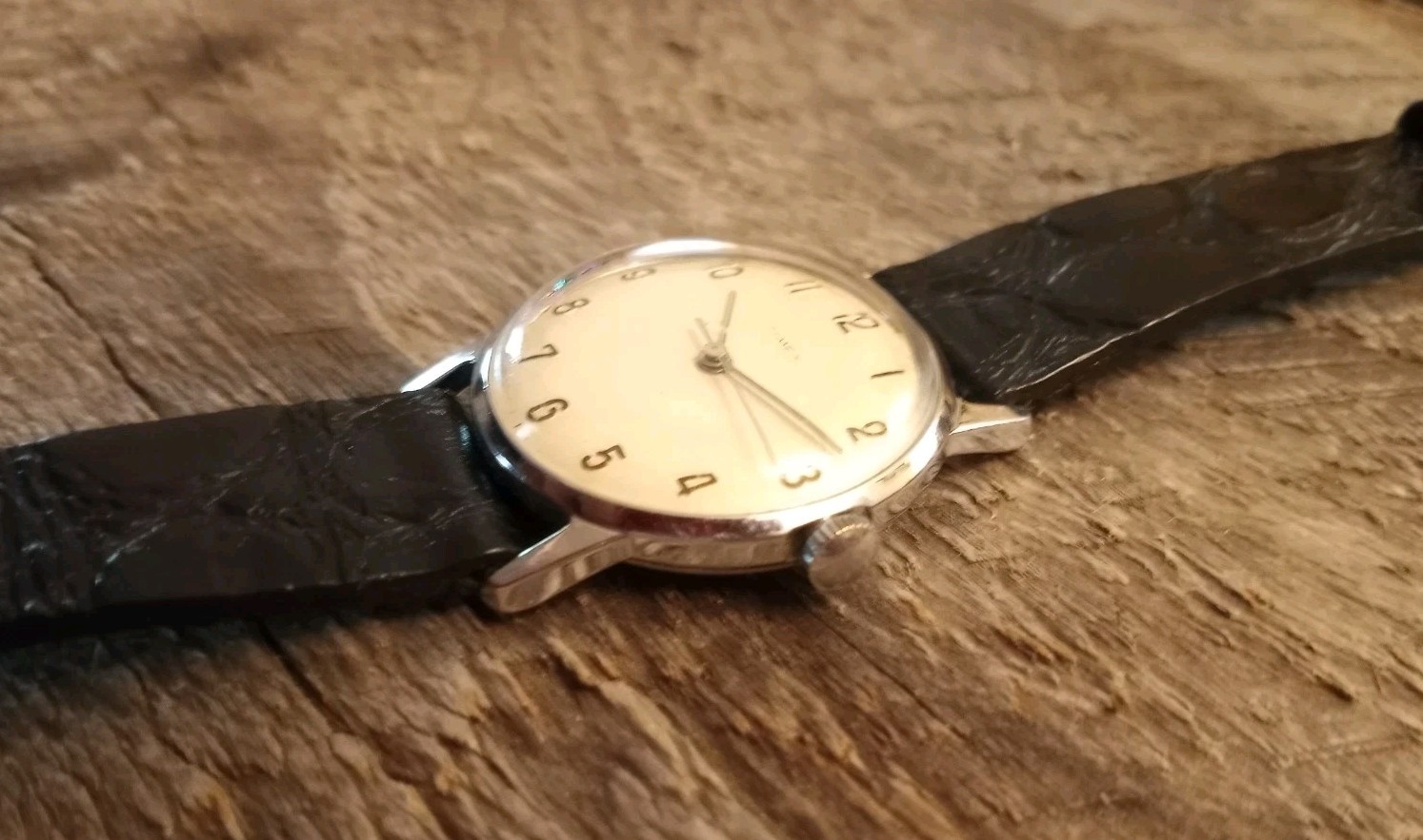 Vintage 1967 Timex Mercury Men’s Dress Watch PRISTINE SERVICED