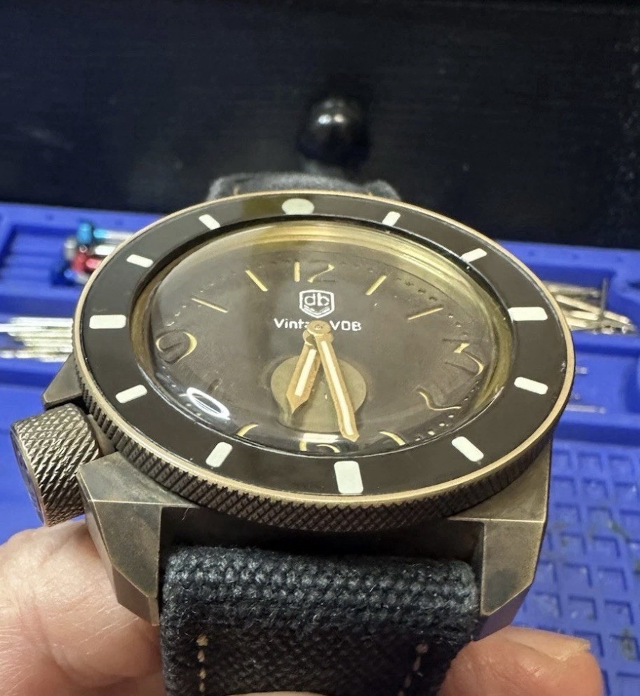 VINTAGE VDB Compressor SF “Book of Legends”