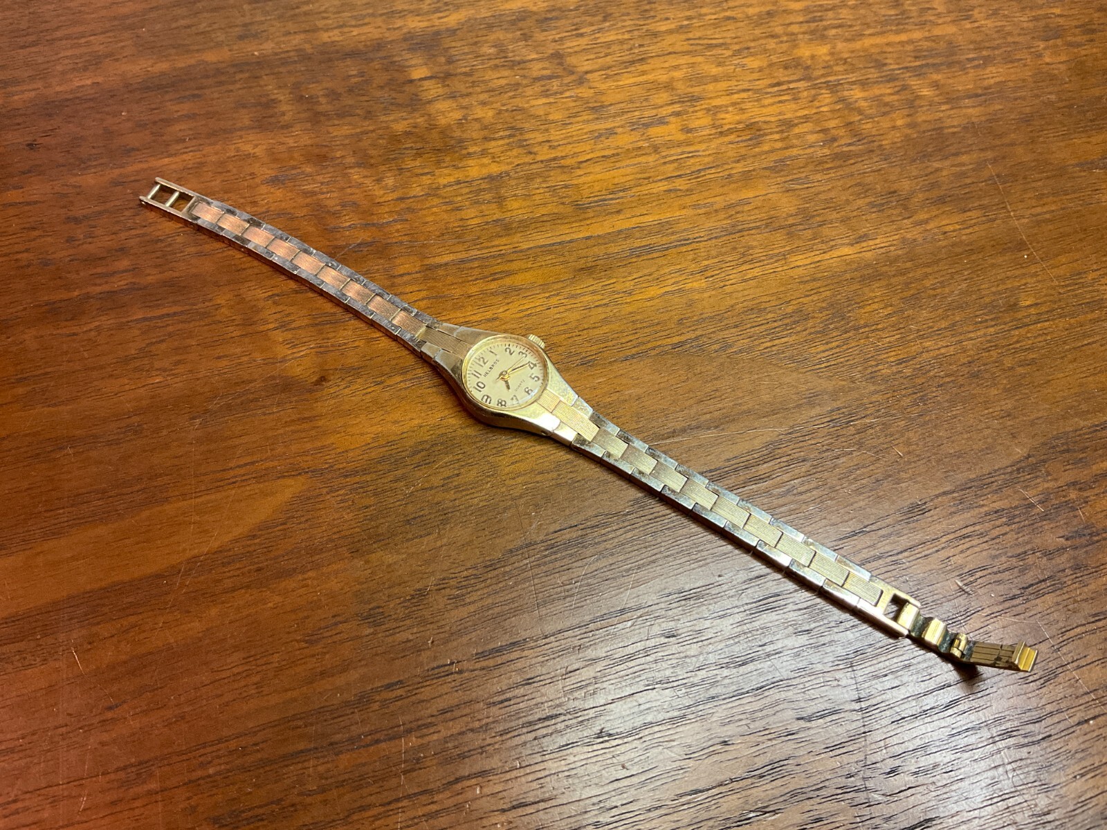 Vintage Helbros Watch Women Gold Tone Dial parts or repair 5FB 85-4