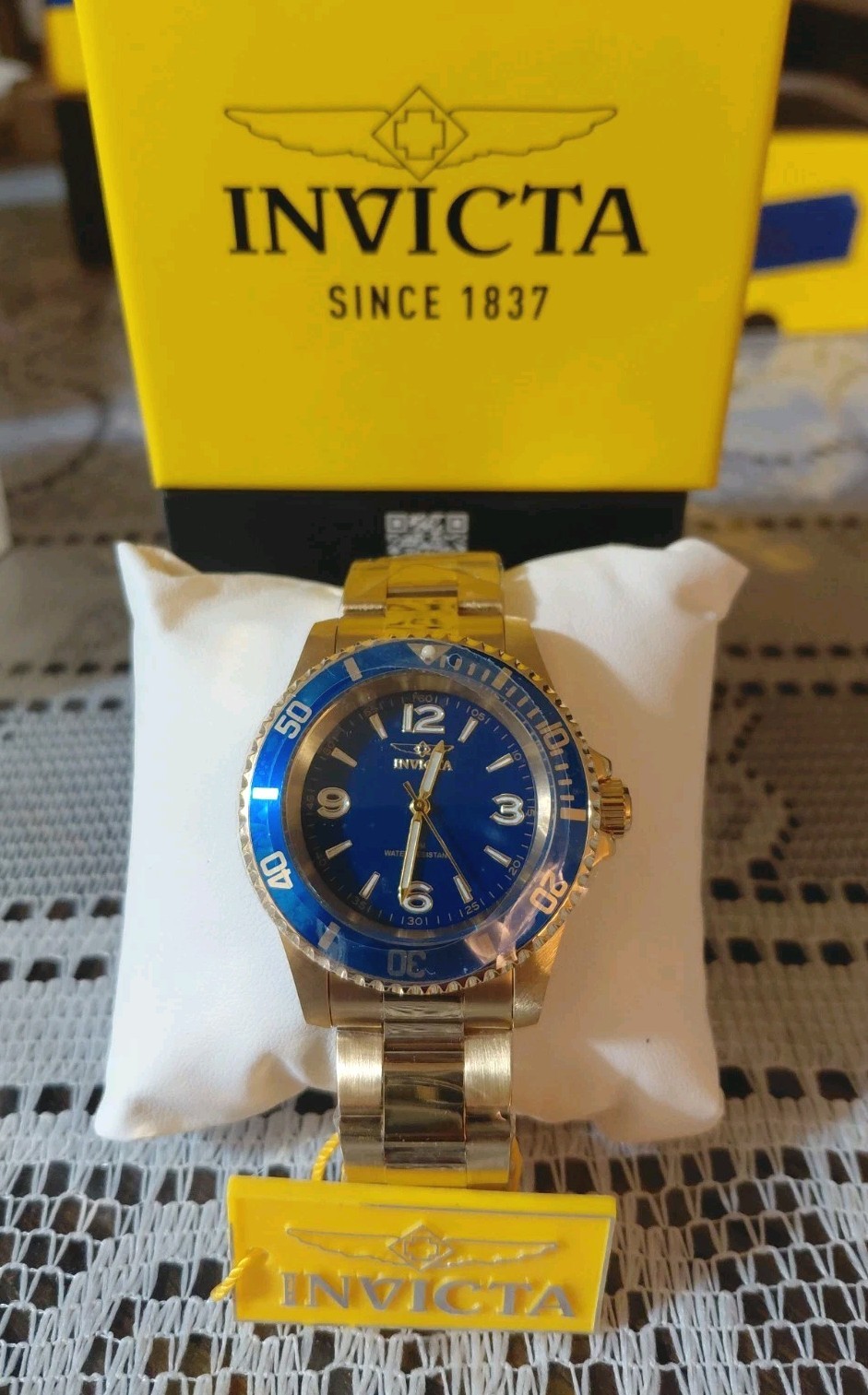 Brand New Invicta Specialty Rowan Men’s Watch – 40mm. Gold (69474)