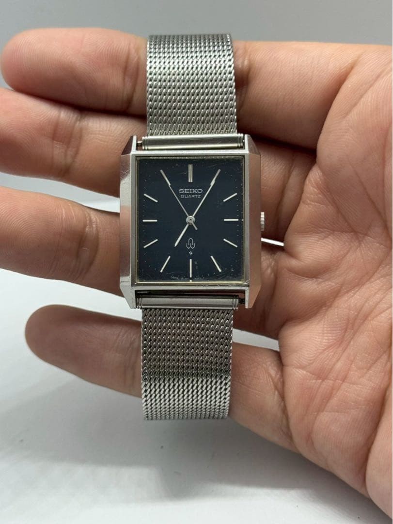 SEIKO Square Black Dial Quartz Watch Mesh Metal Band