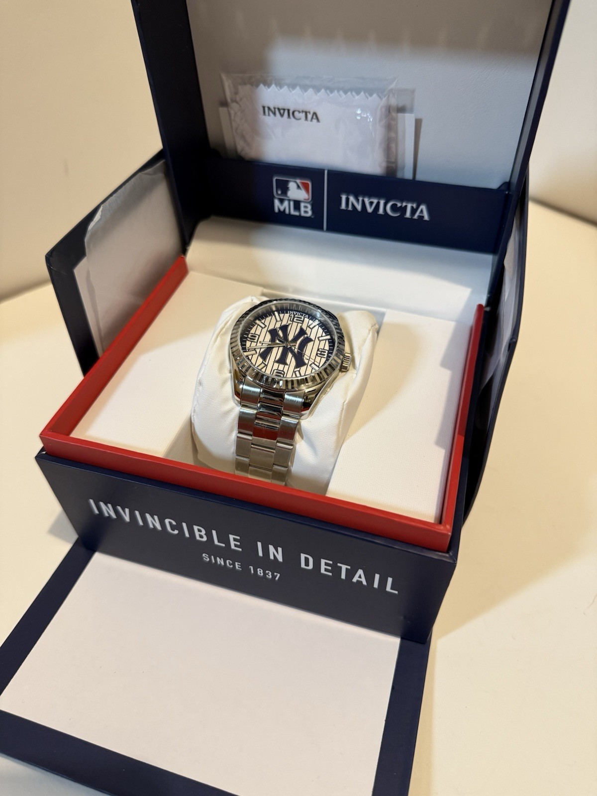 Invicta Specialty New York Edition 43mm (49862) New In Box