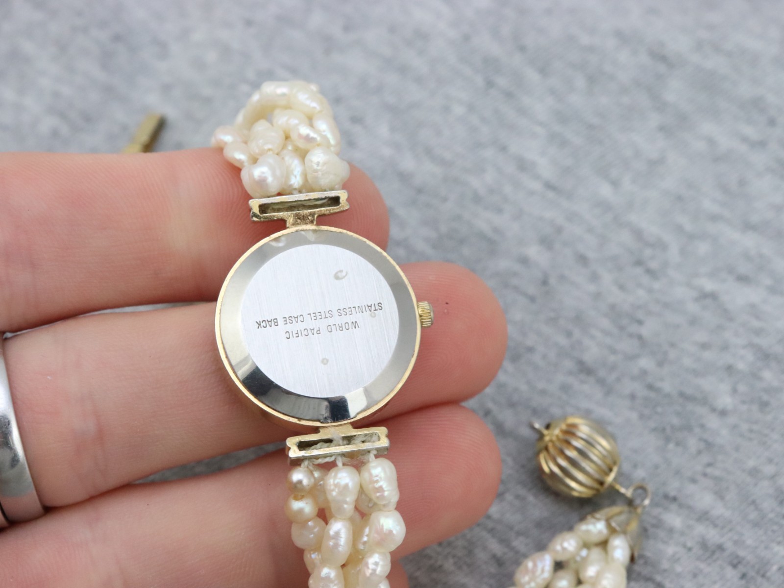 New.BAT 23mm Vintage World Pacific MOP Dial Seed Rice Pearl Strand Watch Gold Tn