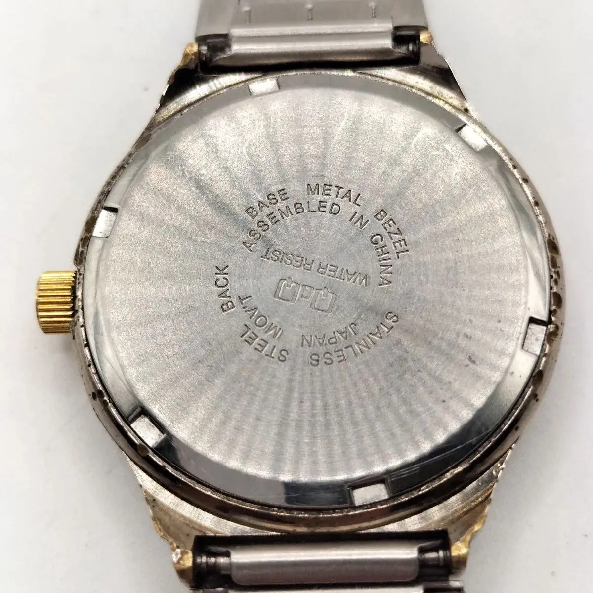 Citizen Q&Q CRATER 10BAR Water Resistant Watch