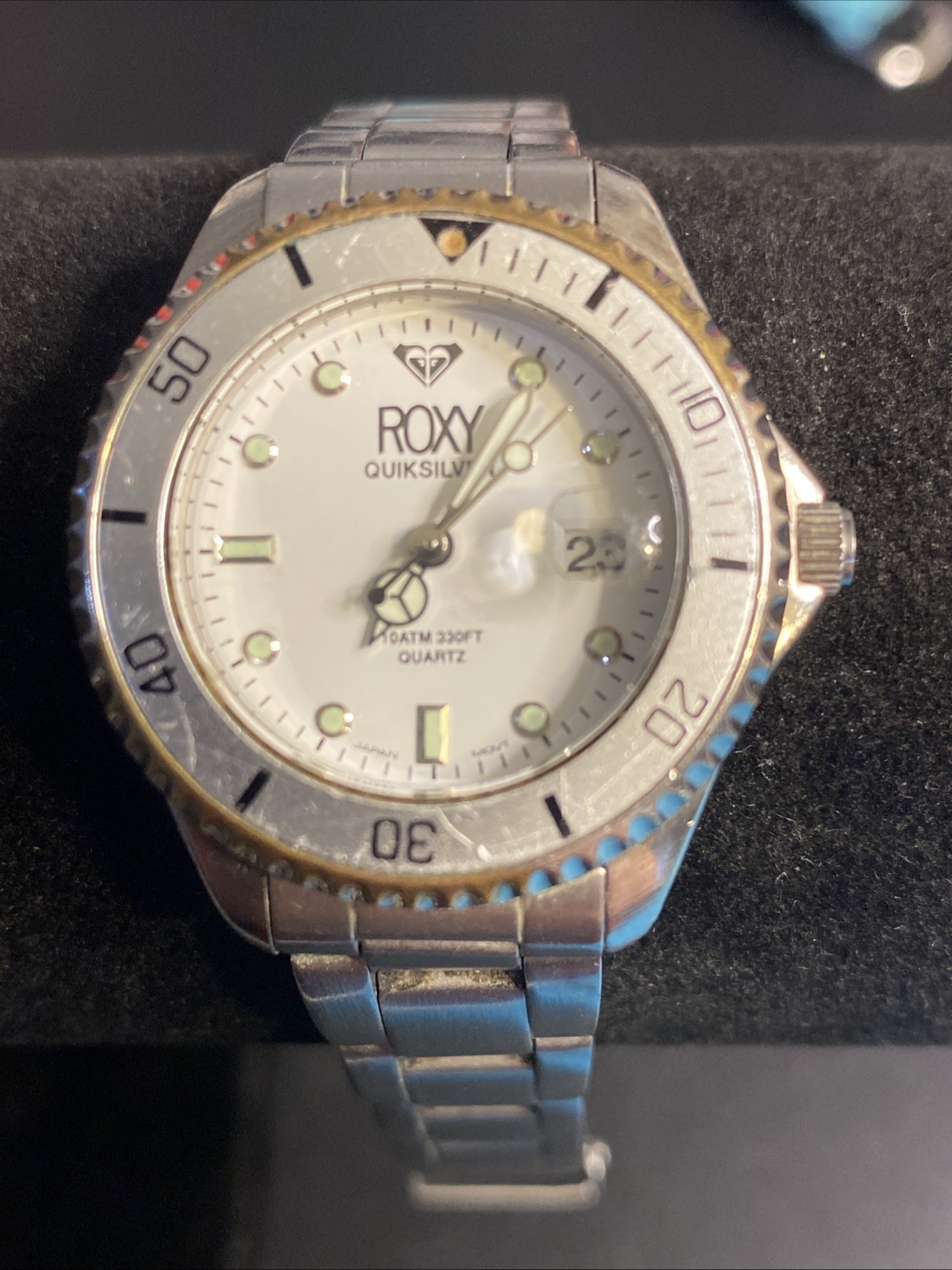 ROXY QUICKSILVER Diver Watch White Dial Water Resistant New Battery Women’s