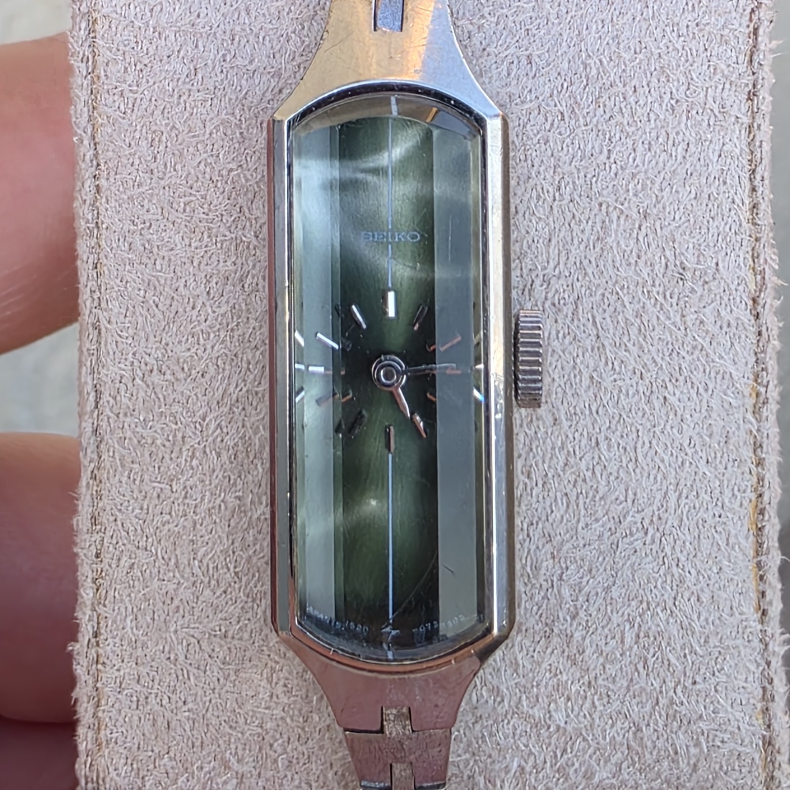 VTG Seiko 17J Tank Smokey Green Dial Faceted Cylinder Manual Dainty Watch Runs