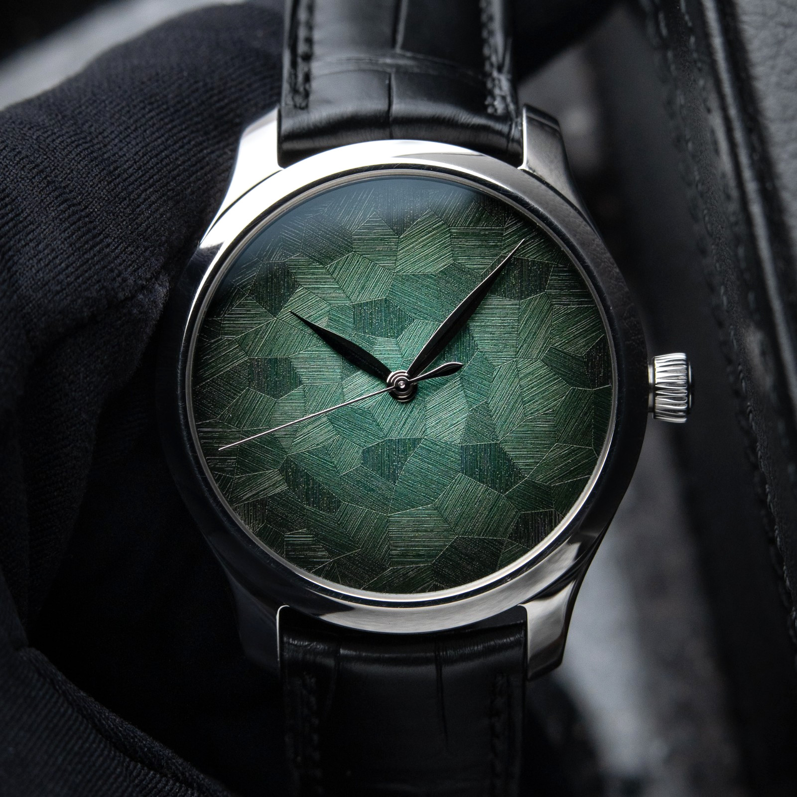 H.Moser & Cie. Endeavour Centre Seconds Mosaic Green Limited Edition Steel Watch
