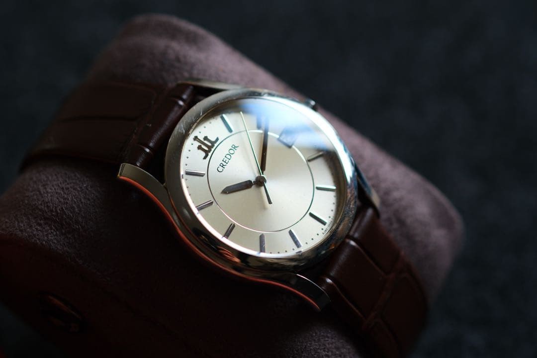 Seiko Credor 8J82-0AA0 Quartz Mens Watch Wrist 20cm 7.9in Case 35mm Working Rare