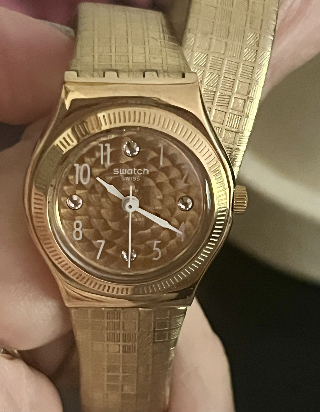 Swatch Dance Floor YSG135 Women’s Gold Tone Double Wrap Watch Needs Battery