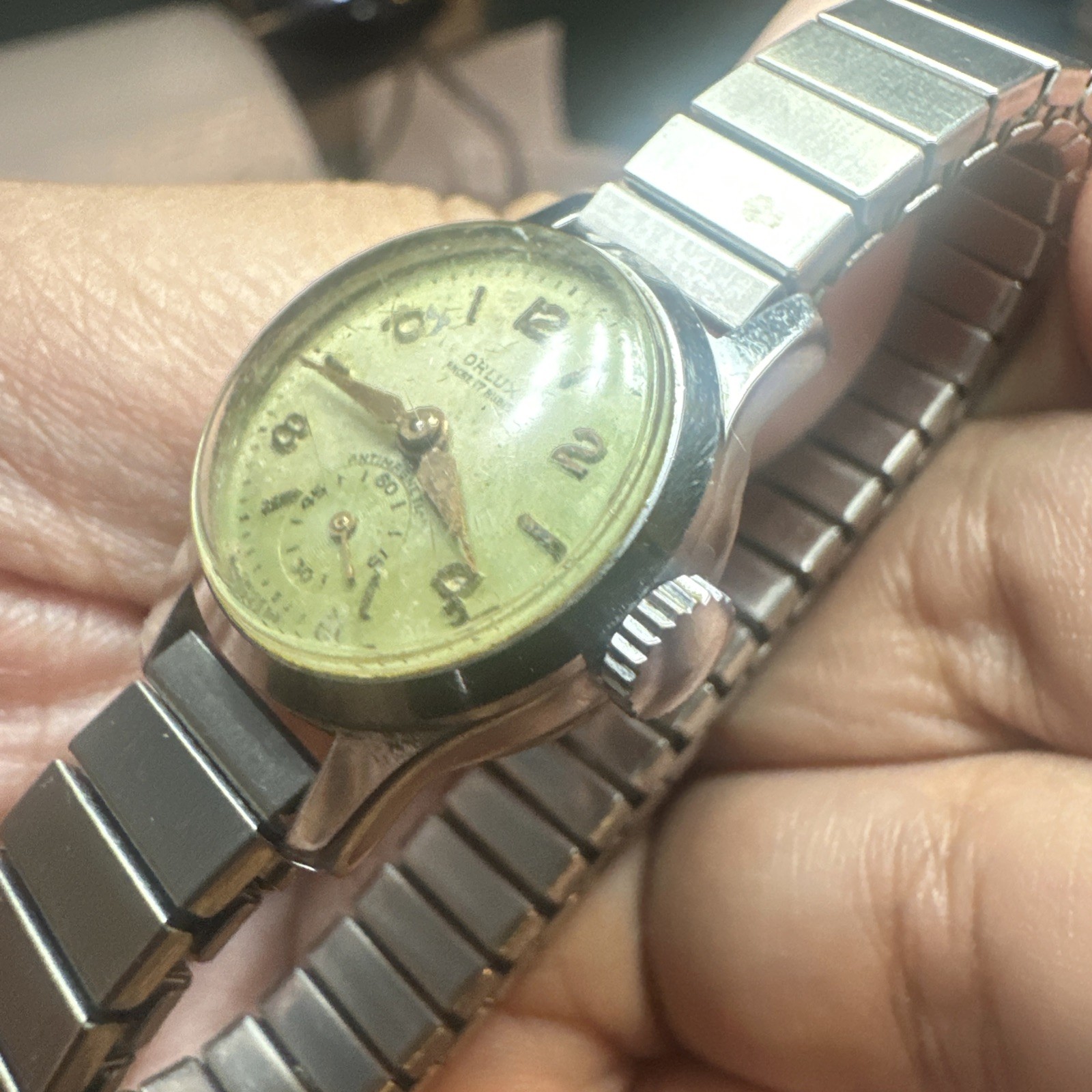Vintage Orlux 17 Rubis Women’s watch Manual Wind 22mm Fir 6 mm -Ticks But Stops