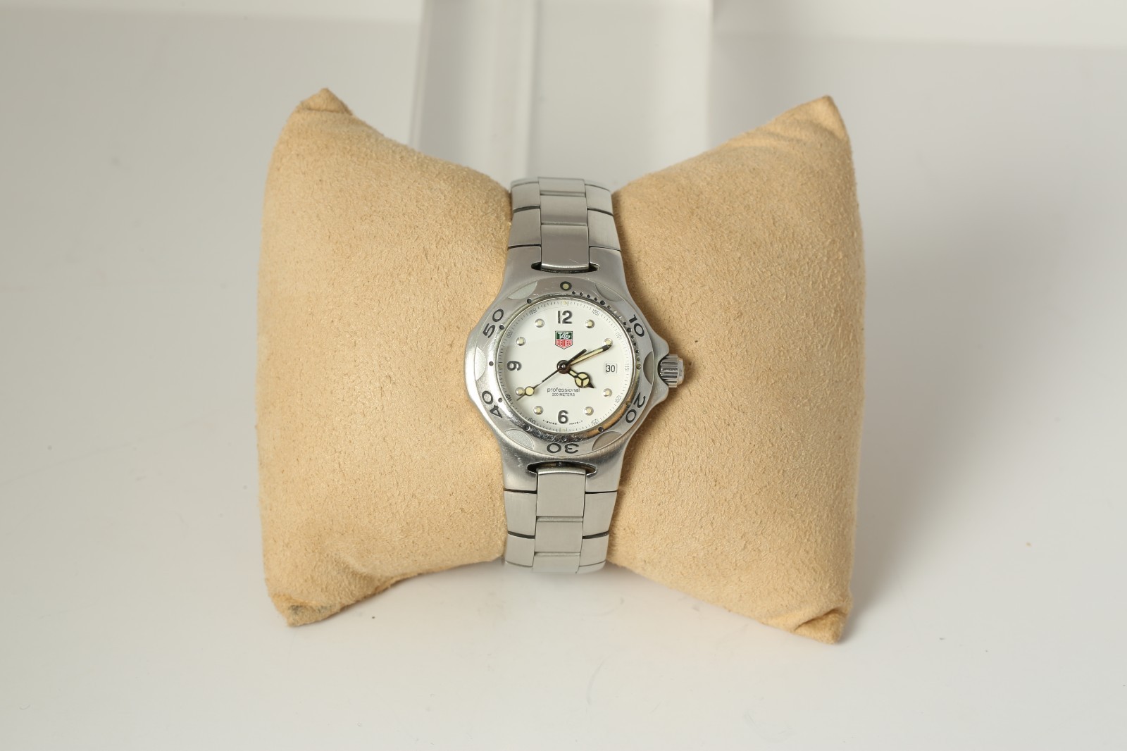 TAG Heuer Professional 200 Meters Stainless Steel Quartz Watch White Dial