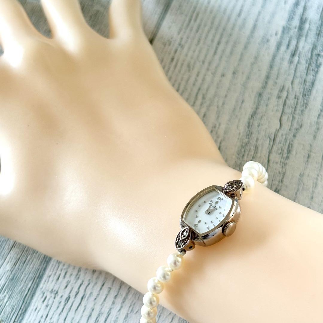 agete Ladies Analog Watch Pearl Shell Pink Gold 0.056ct Rare Case Size 1.4cm