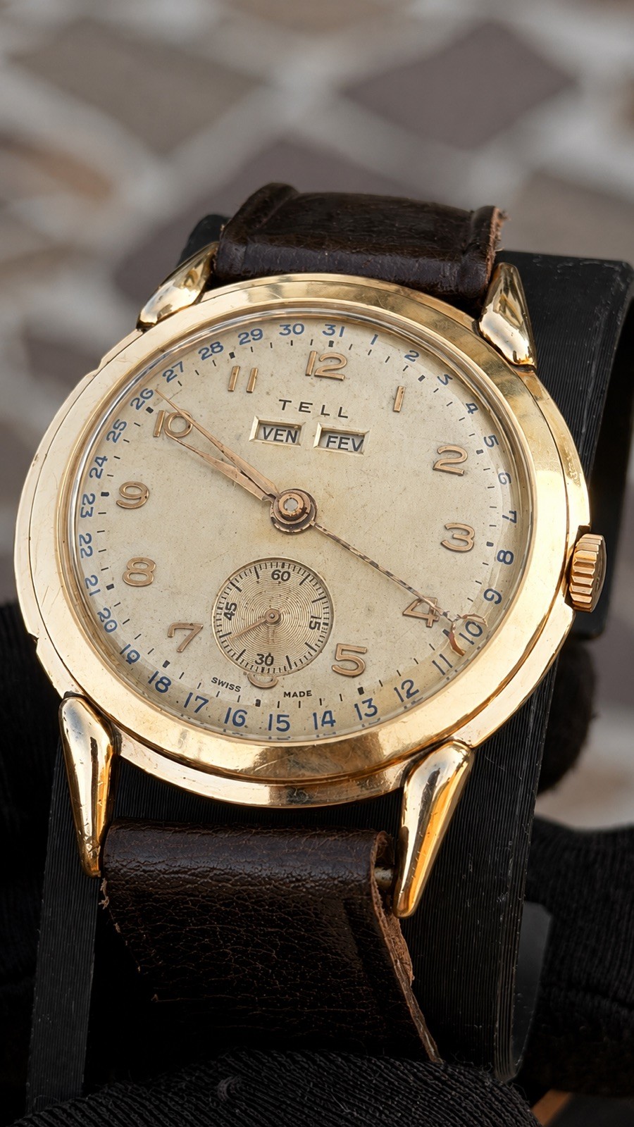 Tell Triple Calendar 37mm Oversize Vintage Swiss Made Gold Plated Day Date