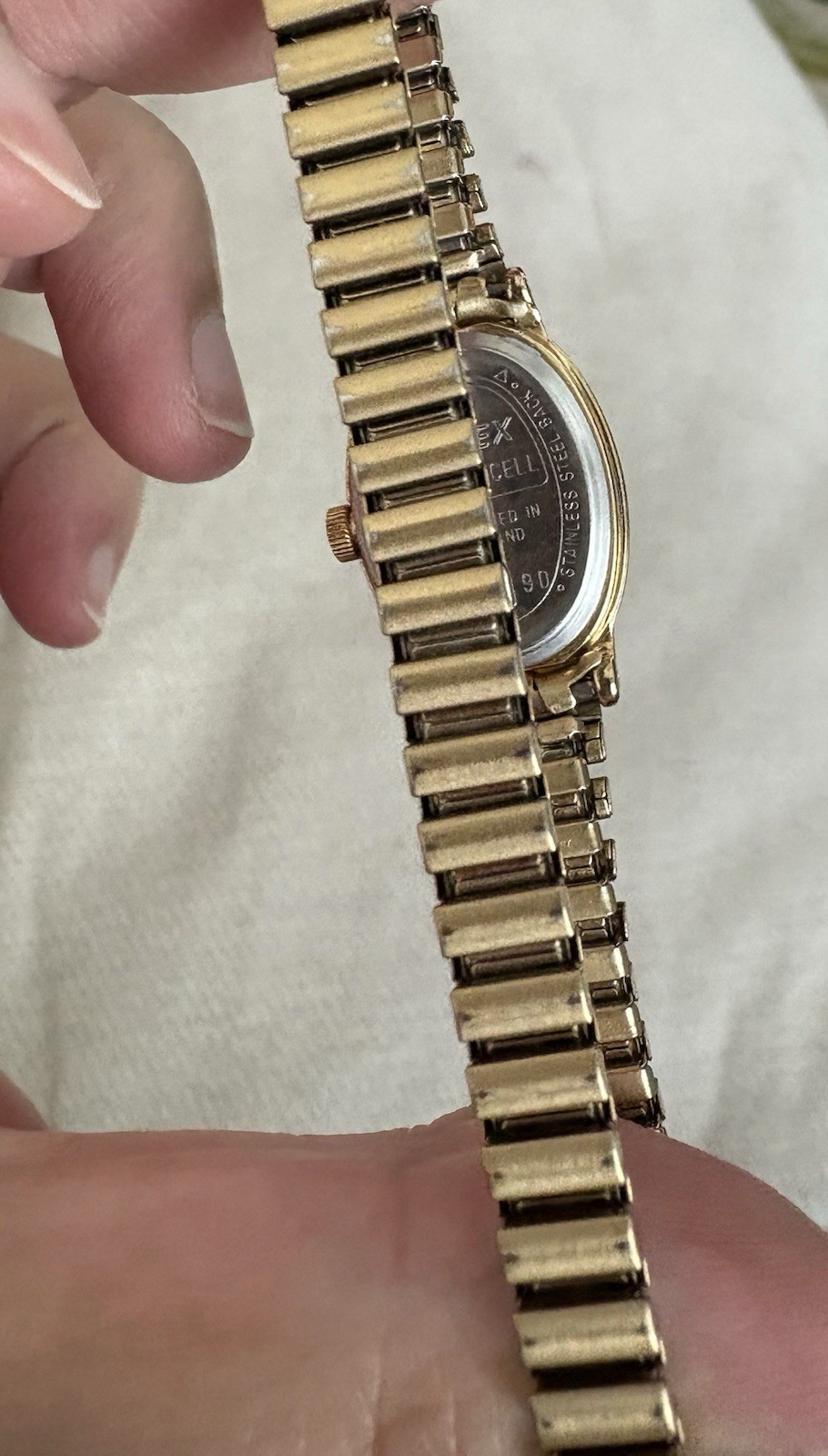 Vintage Timex Cavatina Oval Gold Tone Expansion Bracelet Watch Quartz Working
