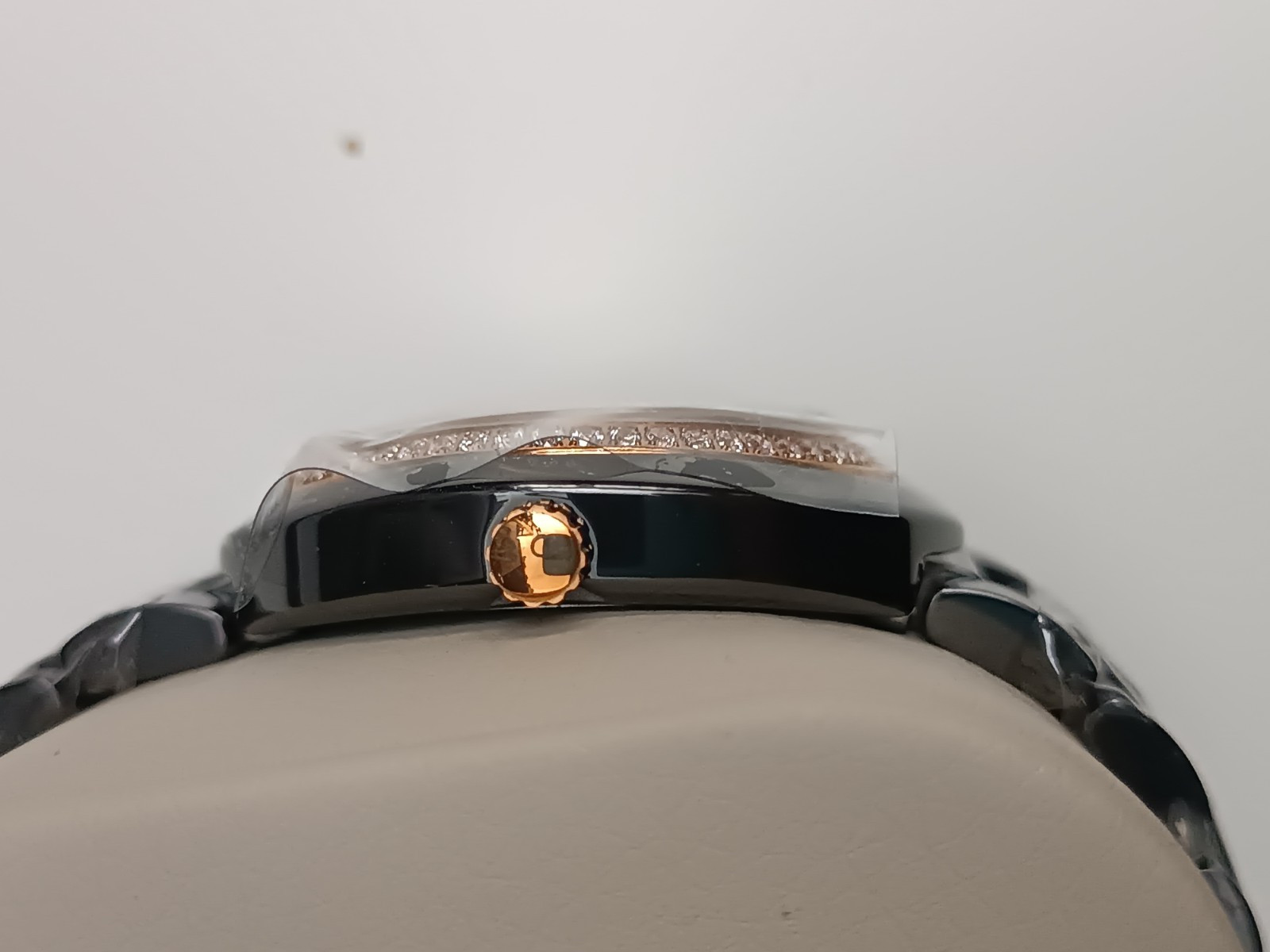Geovani Luxury Watch with Zircons Unisex